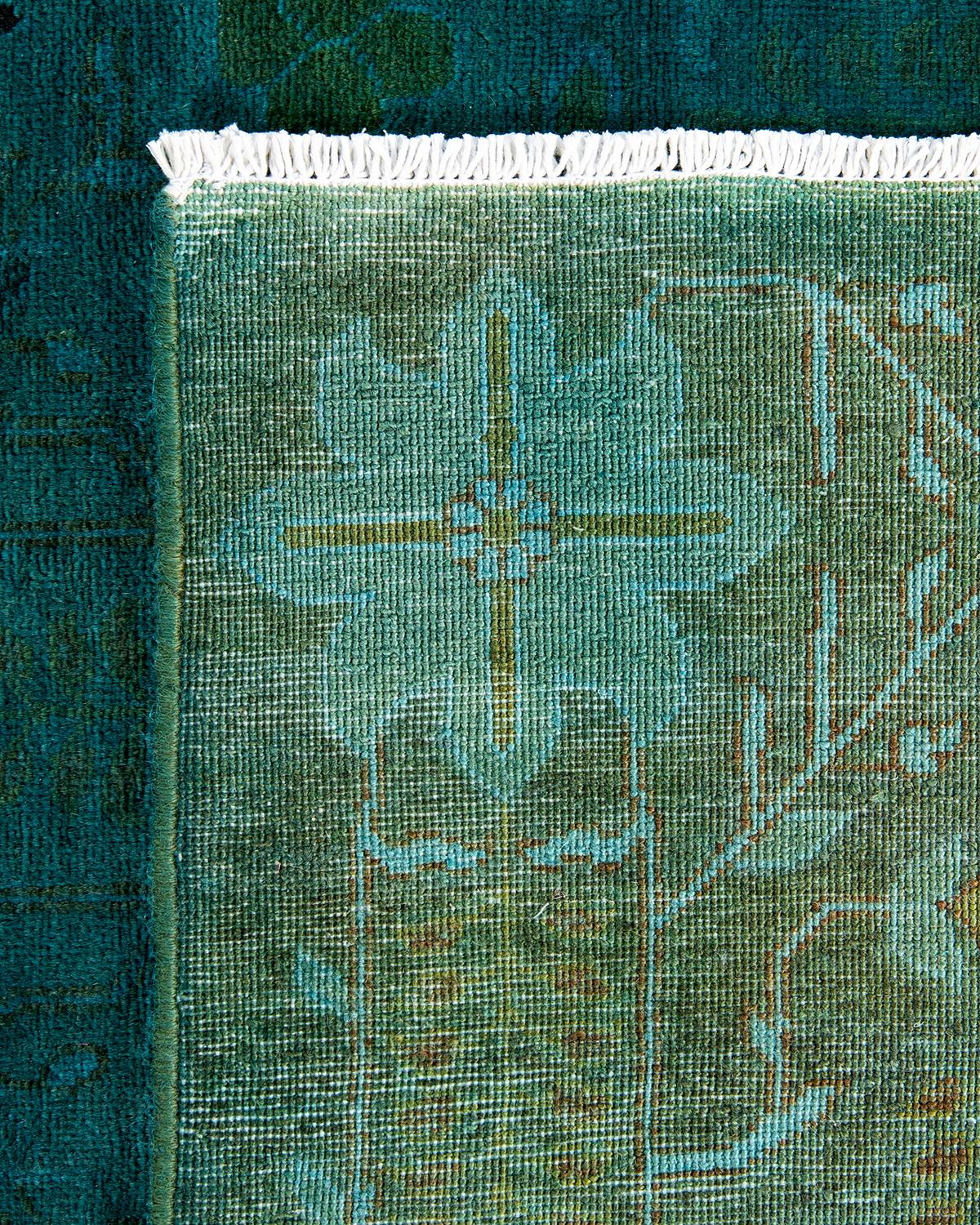 Contemporary Overdyed Hand Knotted Wool Blue Area Rug (21. Jahrhundert und zeitgenössisch) im Angebot