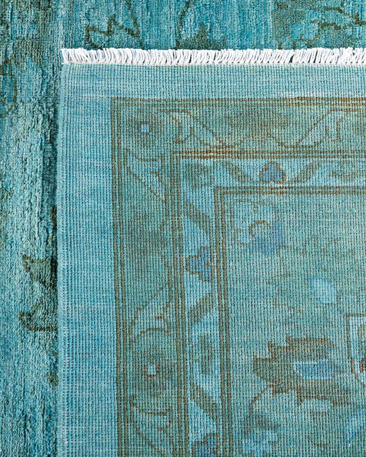 XXI secolo e contemporaneo Tappeto contemporaneo in lana sovratinta annodata a mano di colore blu in vendita