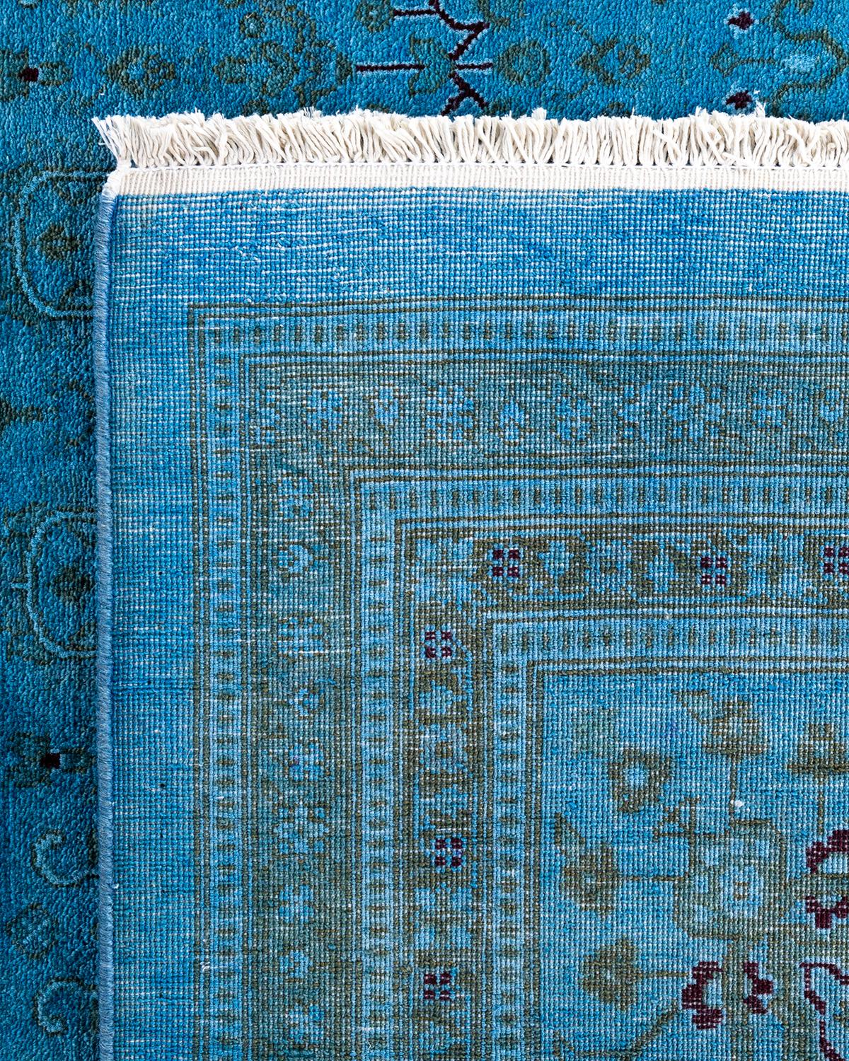 XXI secolo e contemporaneo Tappeto contemporaneo in lana sovratinta annodata a mano di colore blu in vendita