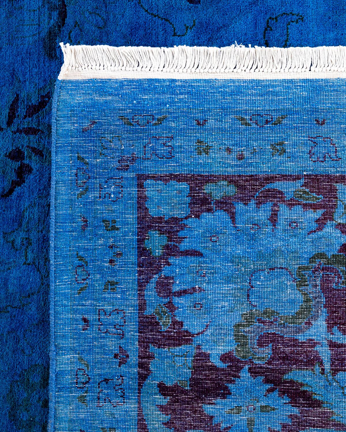 XXI secolo e contemporaneo Tappeto contemporaneo in lana sovratinta annodata a mano di colore blu in vendita