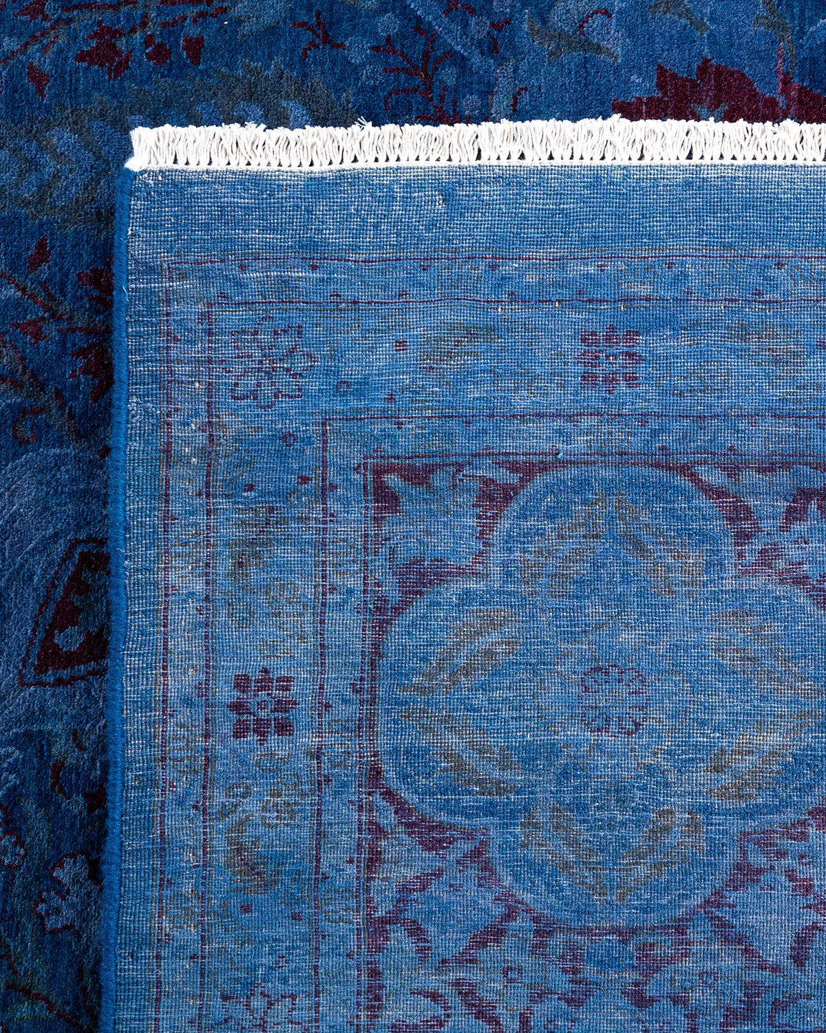 XXI secolo e contemporaneo Tappeto contemporaneo in lana sovratinta annodata a mano di colore blu in vendita