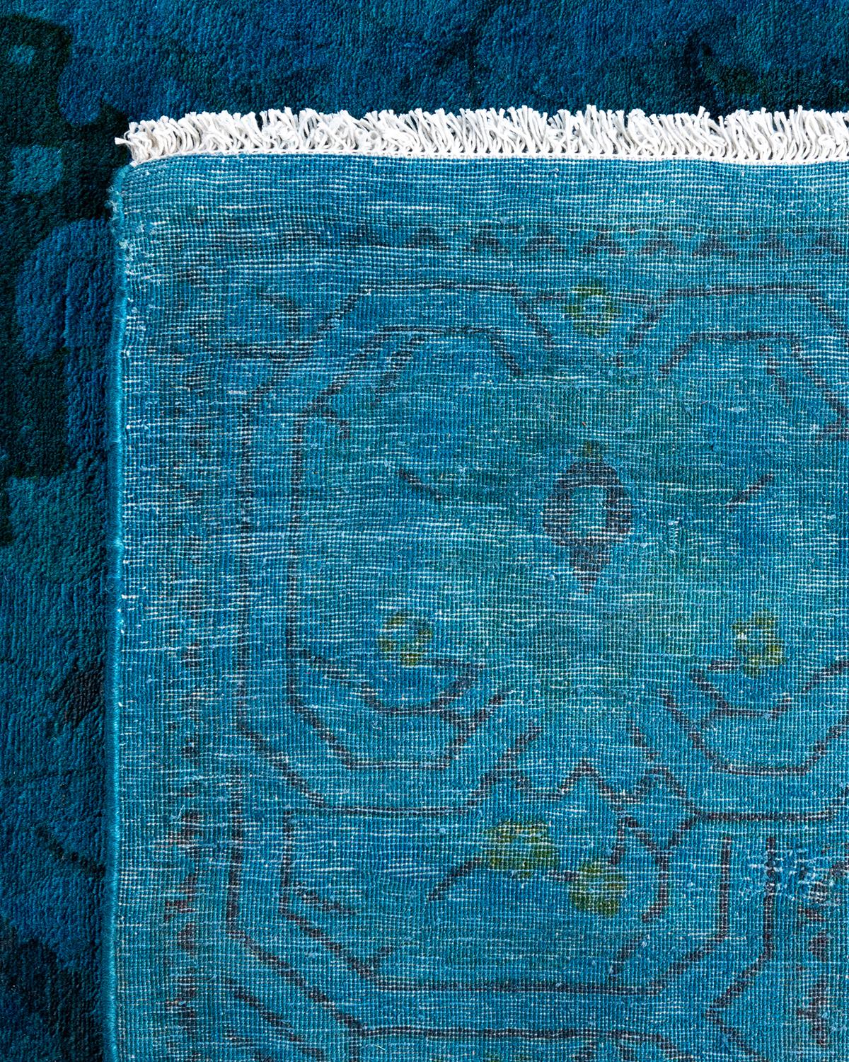 XXI secolo e contemporaneo Tappeto contemporaneo in lana sovratinta annodata a mano di colore blu in vendita