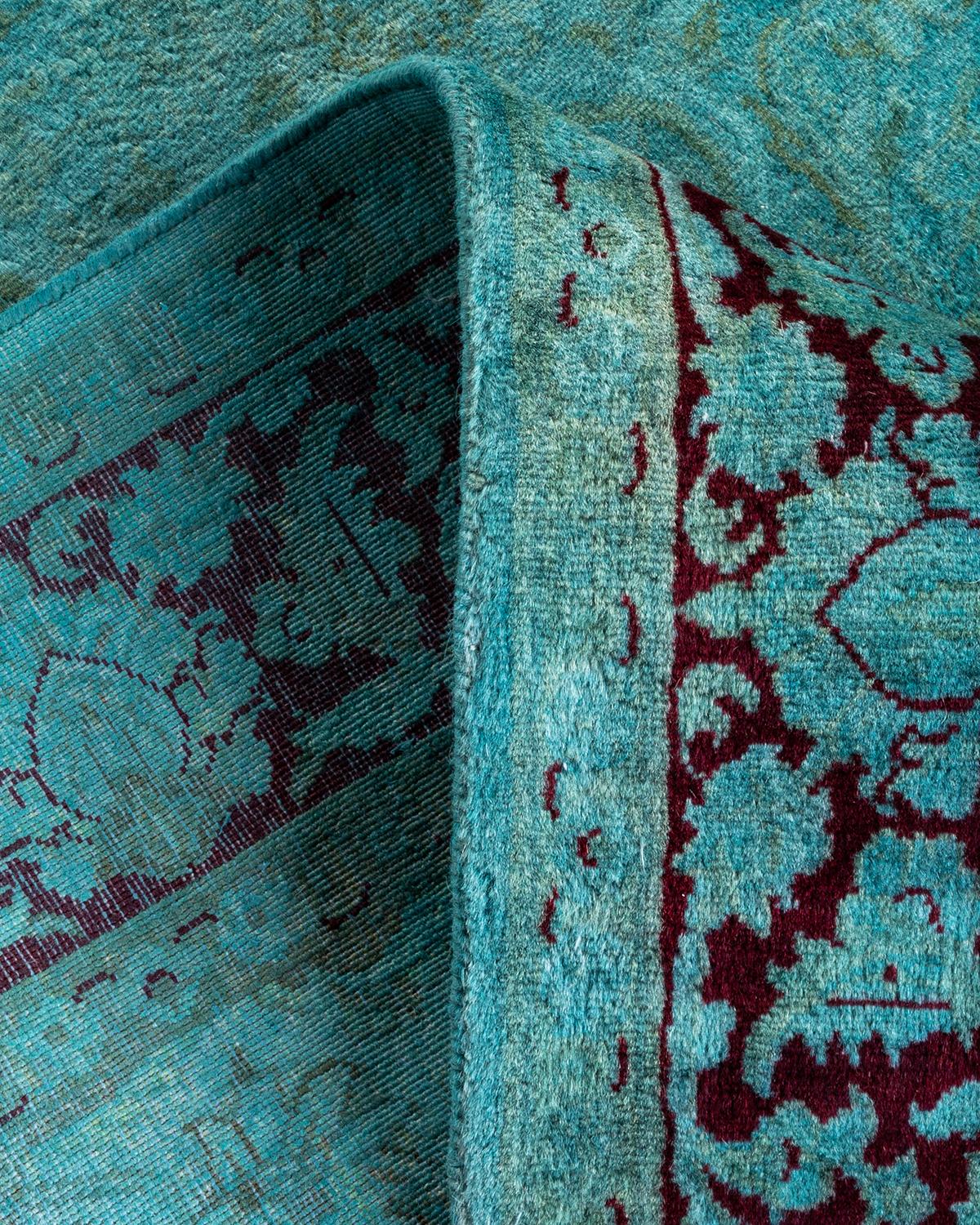 Lana Tappeto contemporaneo in lana sovratinta annodata a mano di colore blu in vendita
