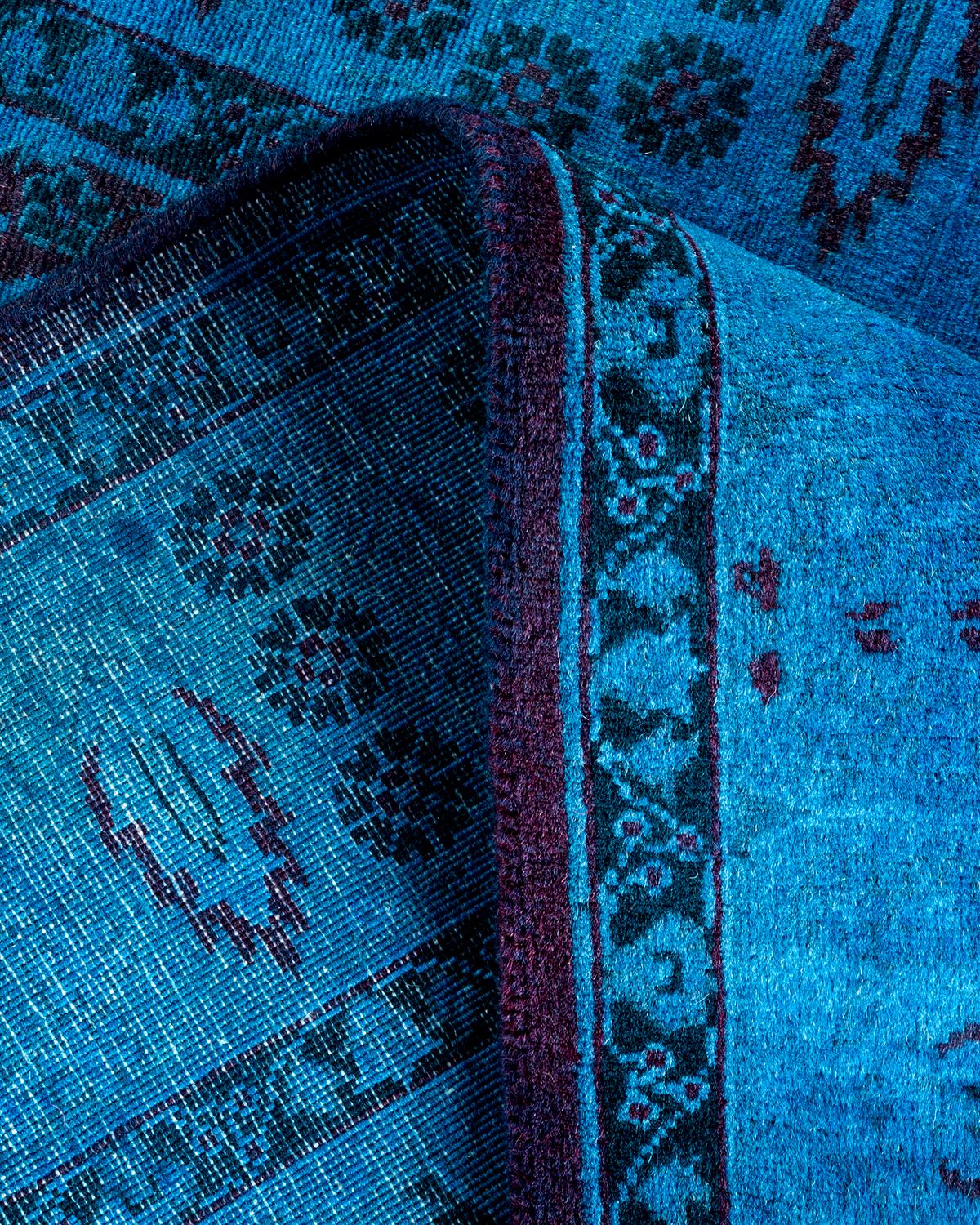 Contemporary Overdyed Hand Knotted Wool Blue Area Rug (Wolle) im Angebot