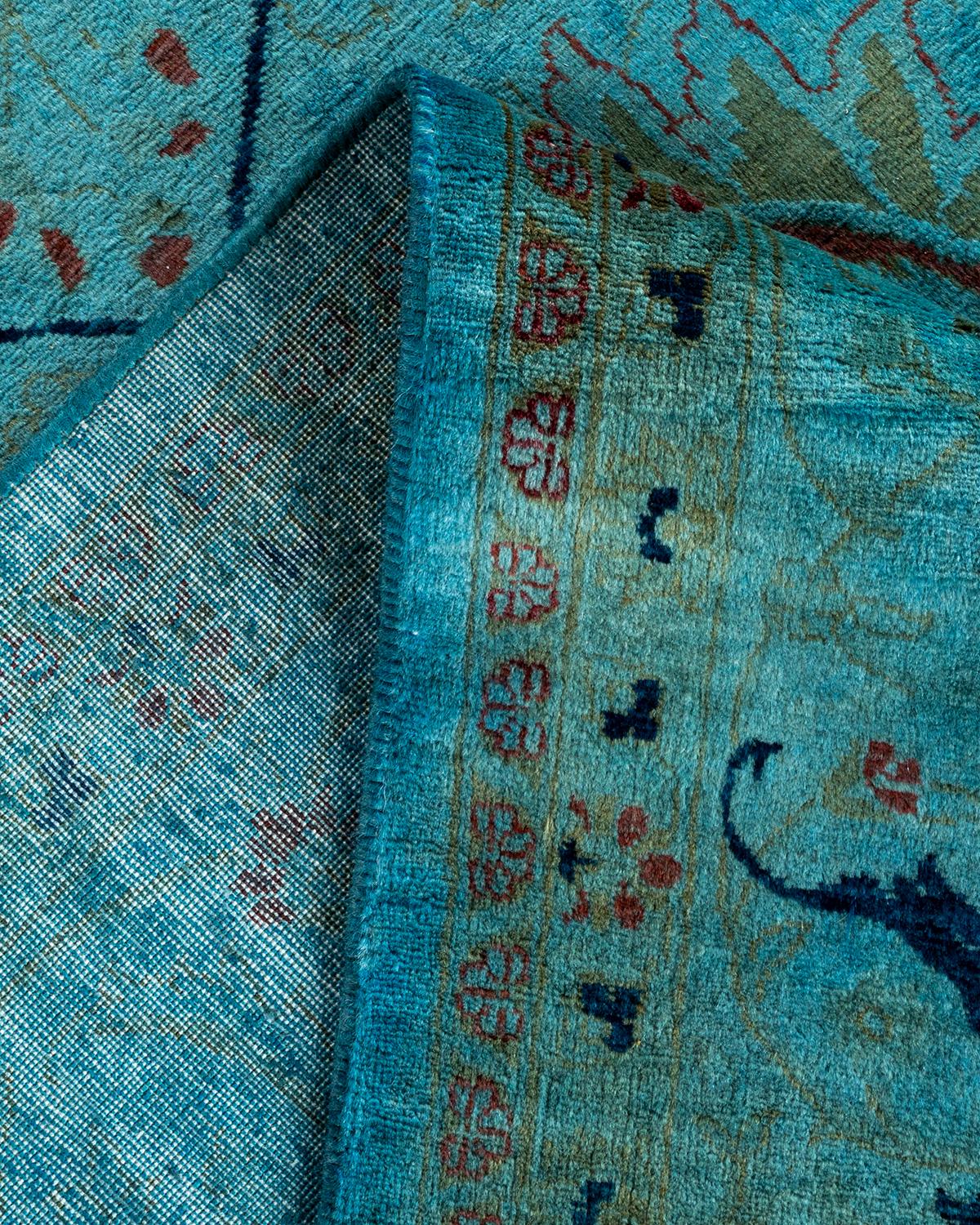 Lana Tappeto contemporaneo in lana sovratinta annodata a mano di colore blu in vendita