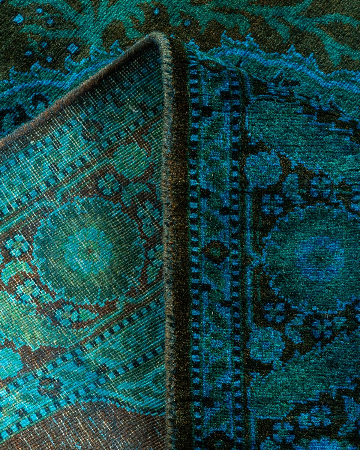 Lana Tappeto contemporaneo in lana sovratinta annodata a mano di colore blu in vendita
