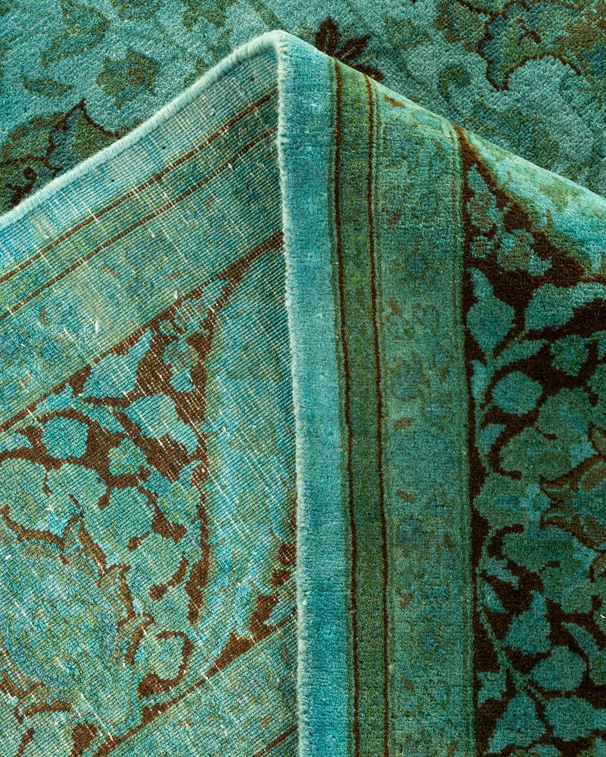 Lana Tappeto contemporaneo in lana sovratinta annodata a mano di colore blu in vendita