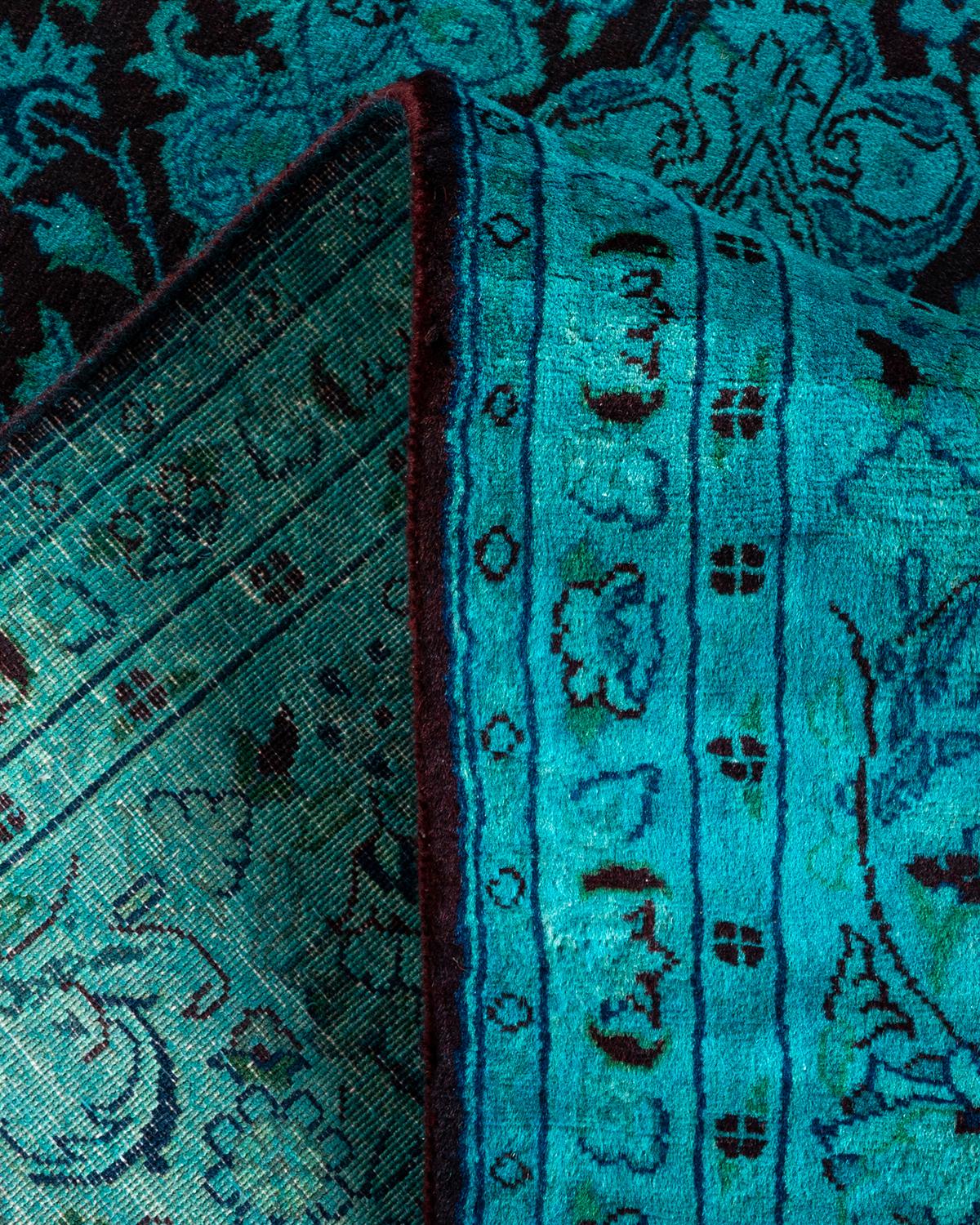Lana Tappeto contemporaneo in lana sovratinta annodata a mano di colore blu in vendita