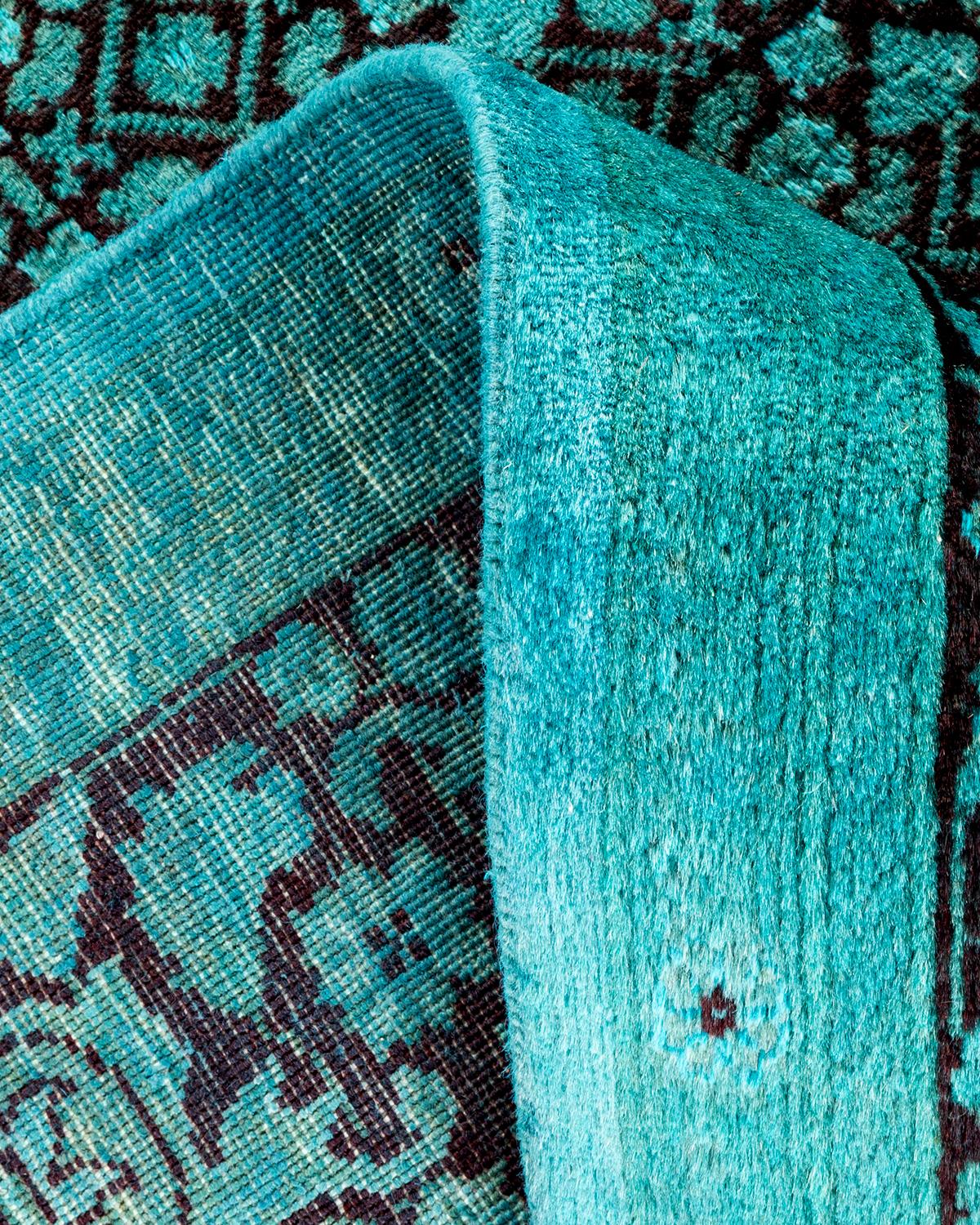 Contemporary Overdyed Hand Knotted Wool Blue Area Rug (Wolle) im Angebot