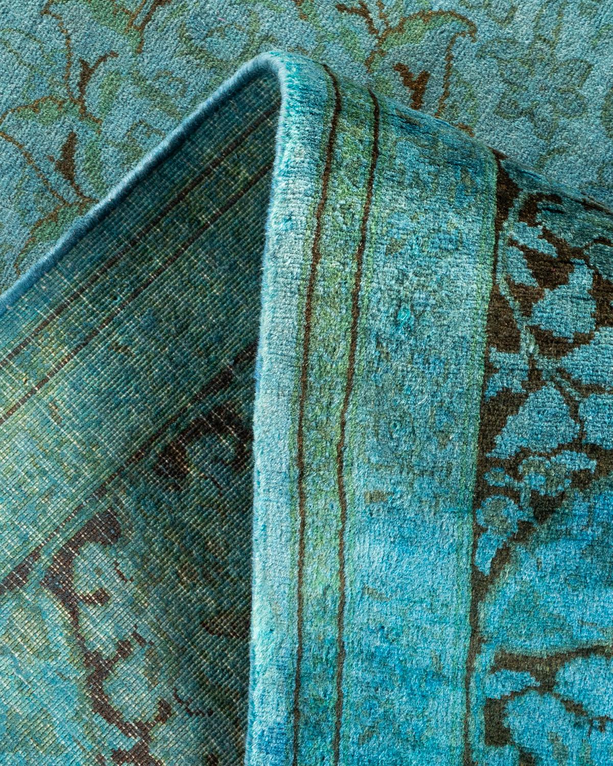Lana Tappeto contemporaneo in lana sovratinta annodata a mano di colore blu in vendita