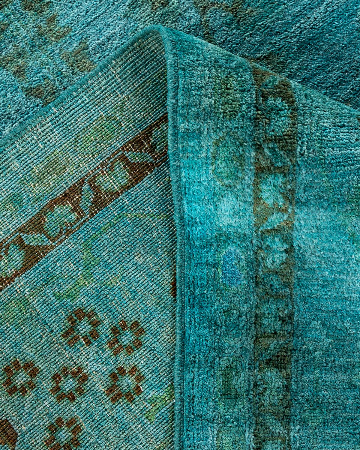 Laine Tapis de sol contemporain en laine surteinte nouée à la main, bleu en vente