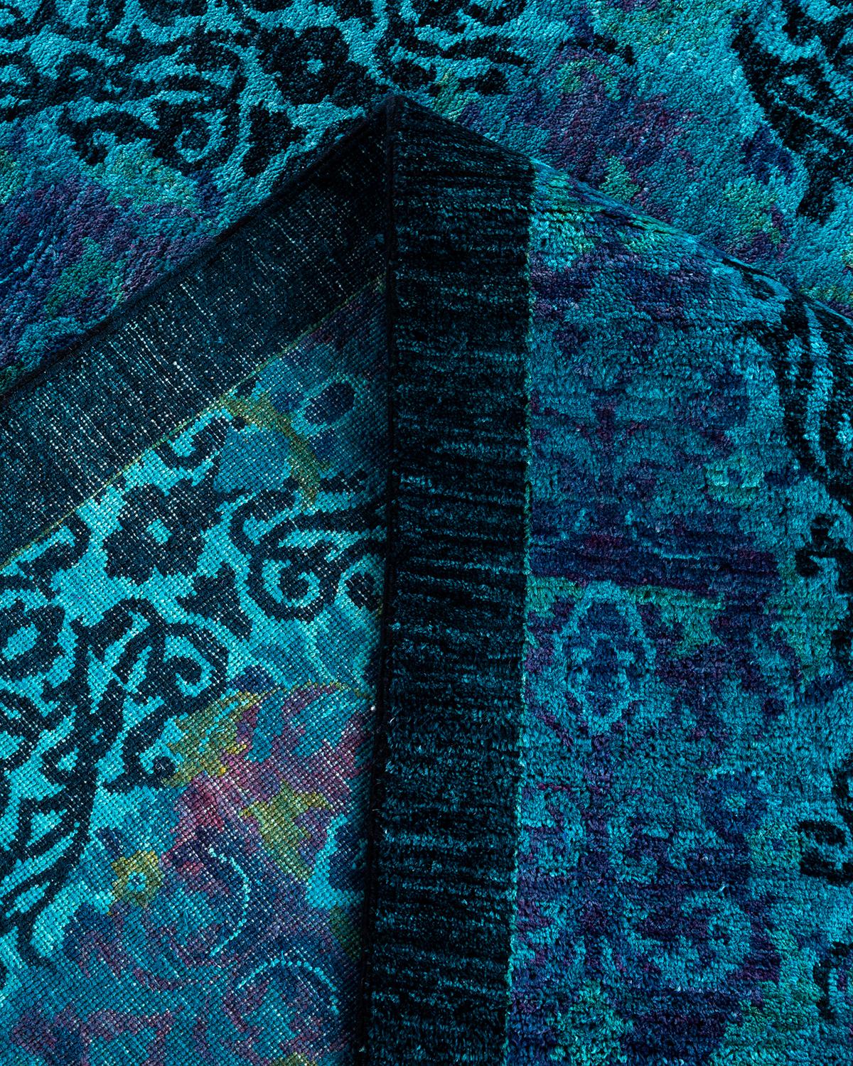 Laine Tapis de sol contemporain en laine surteinte nouée à la main, bleu en vente