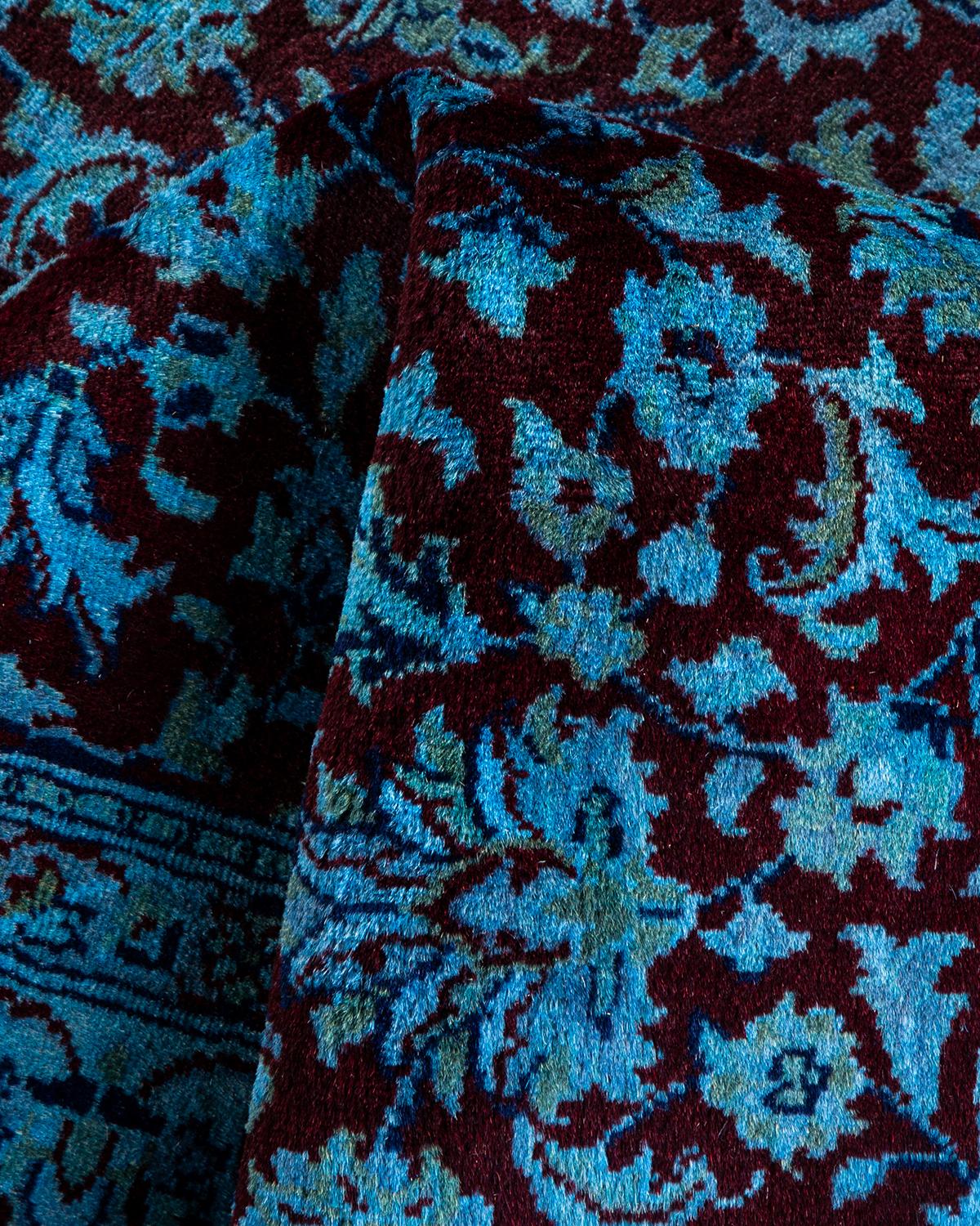 Tappeto contemporaneo in lana sovratinta annodata a mano di colore blu in vendita 1
