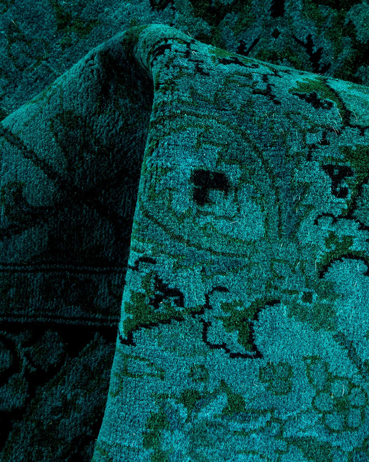 Alfombra de lana teñida a mano contemporánea azul en venta 1