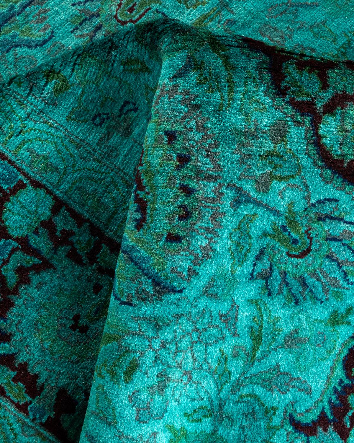 Alfombra de lana teñida a mano contemporánea azul en venta 1