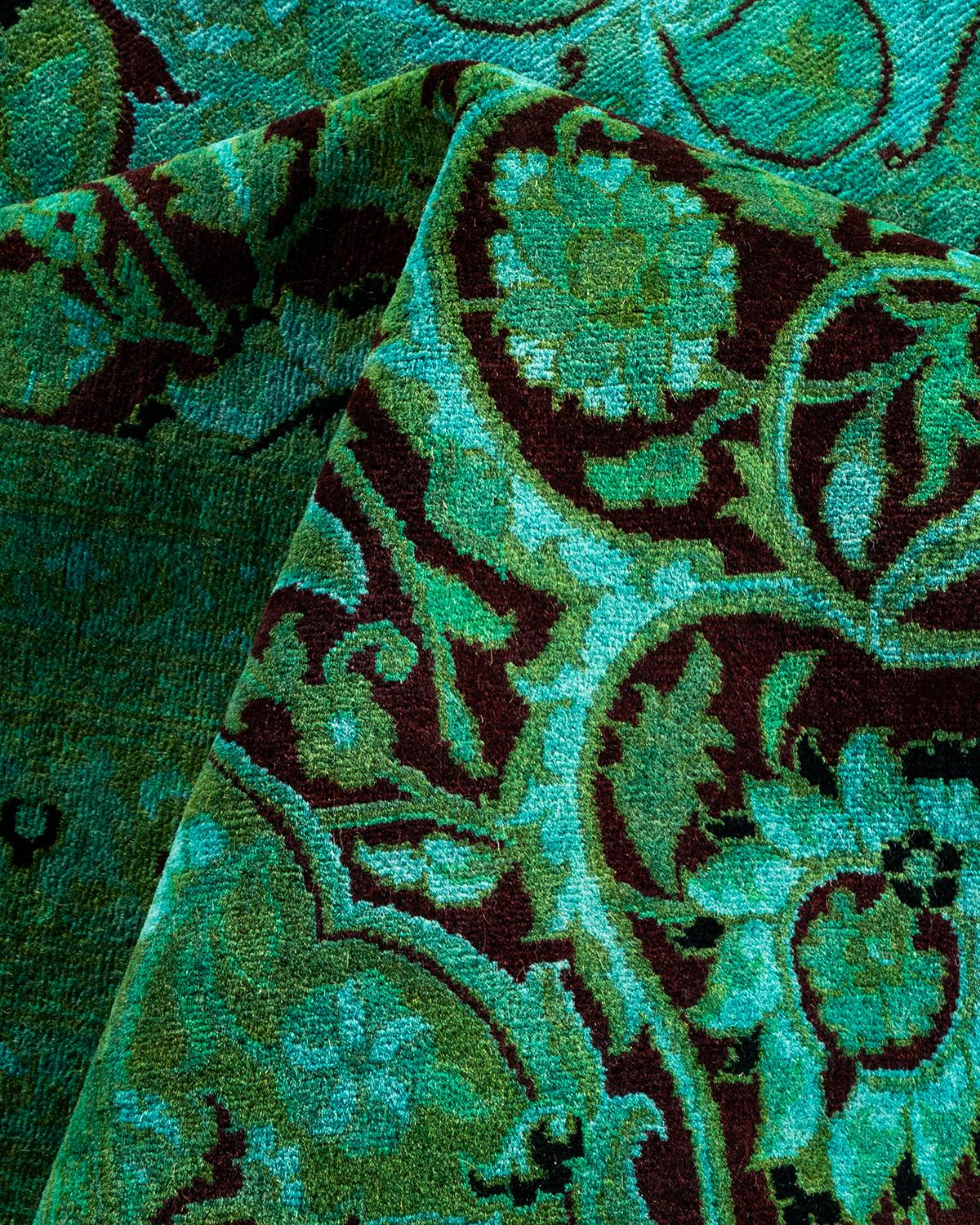 Tappeto contemporaneo in lana sovratinta annodata a mano di colore blu in vendita 1