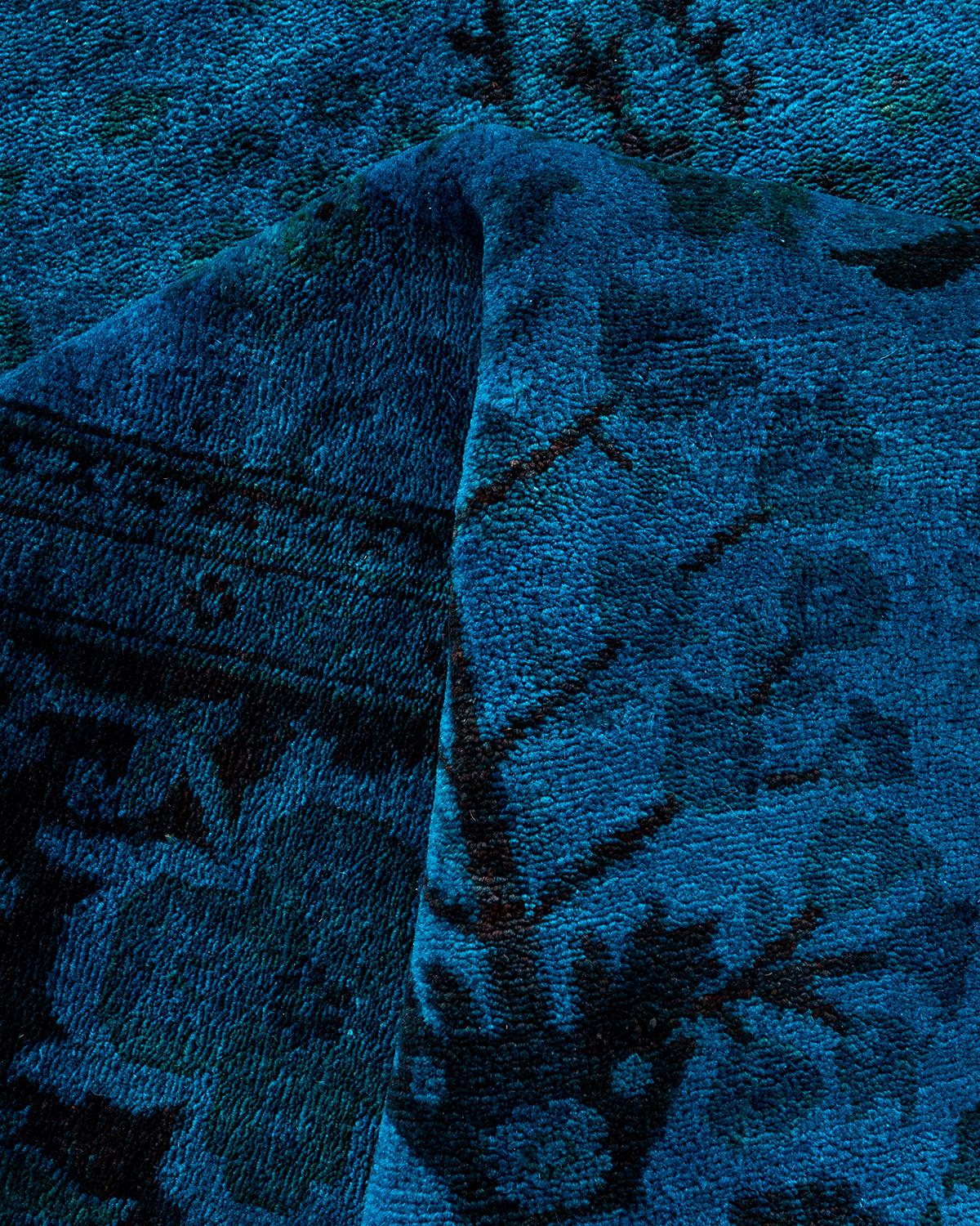 Tapis de sol contemporain en laine surteinte nouée à la main, bleu en vente 1