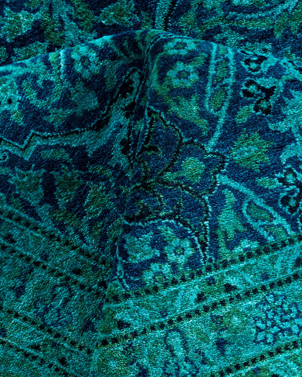 Alfombra de lana teñida a mano contemporánea azul en venta 1