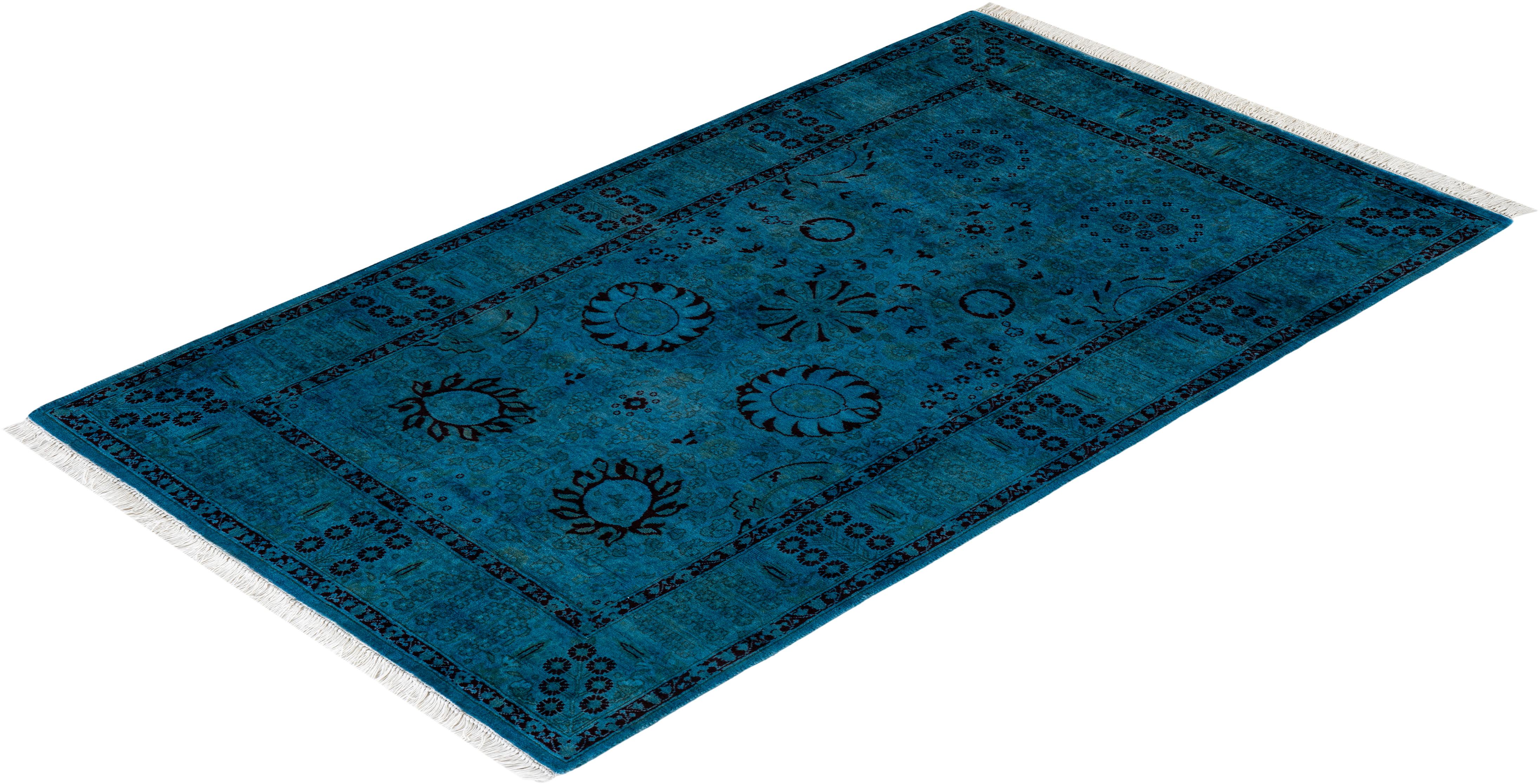 Tappeto contemporaneo in lana sovratinta annodata a mano di colore blu in vendita 2