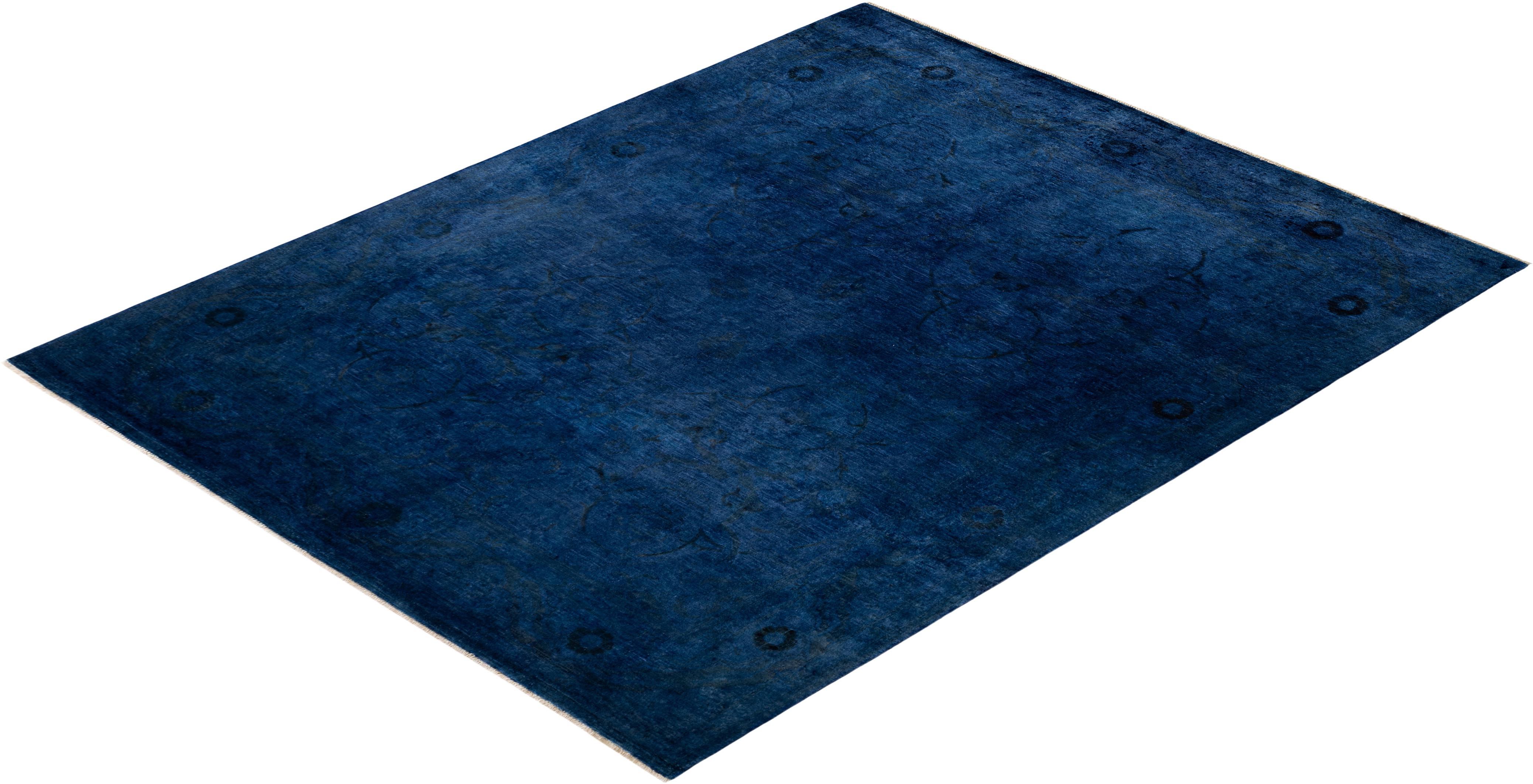 Alfombra de lana teñida a mano contemporánea azul en venta 2