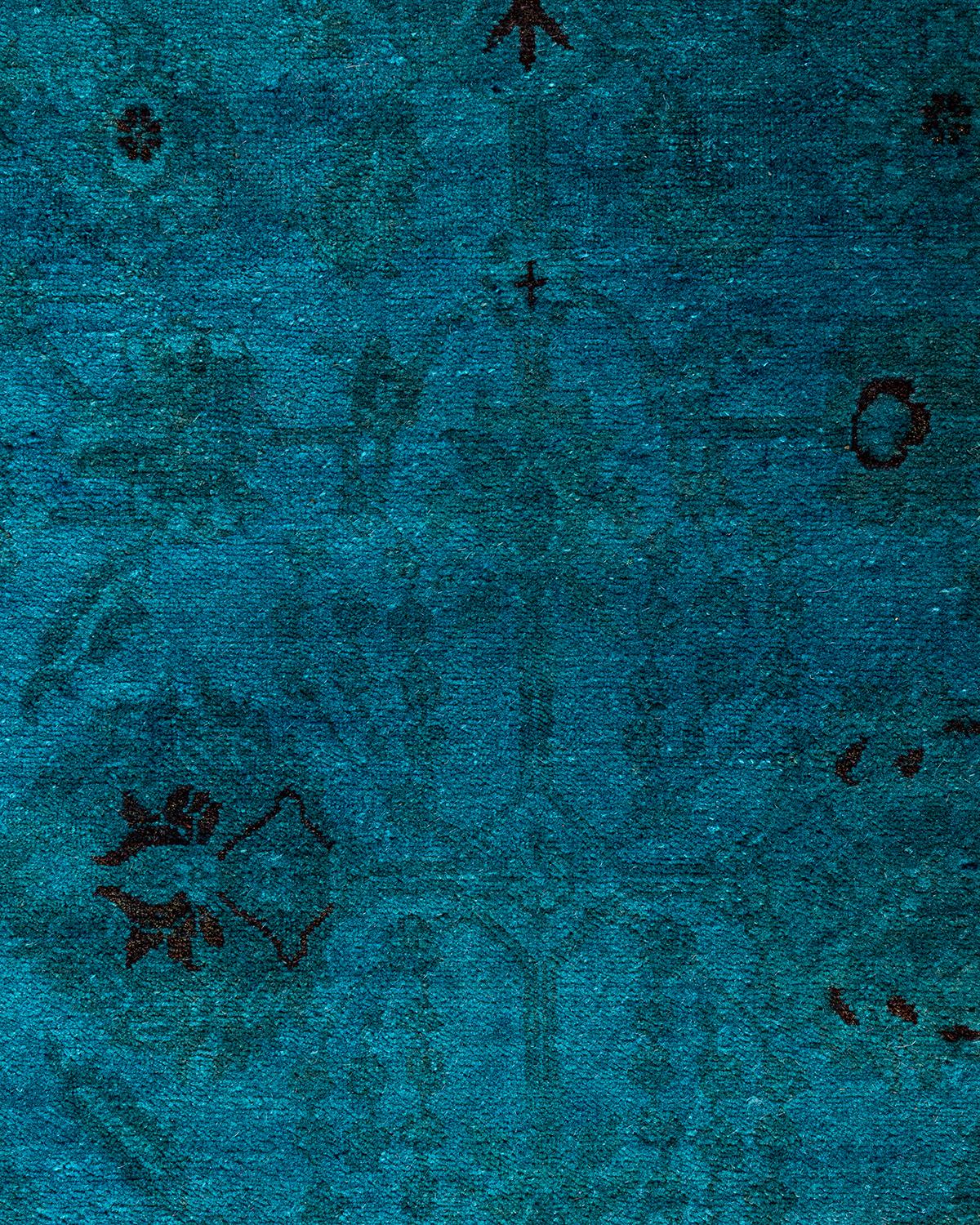 Pakistanais Tapis de course contemporain en laine surteinte nouée à la main bleu 2' 10