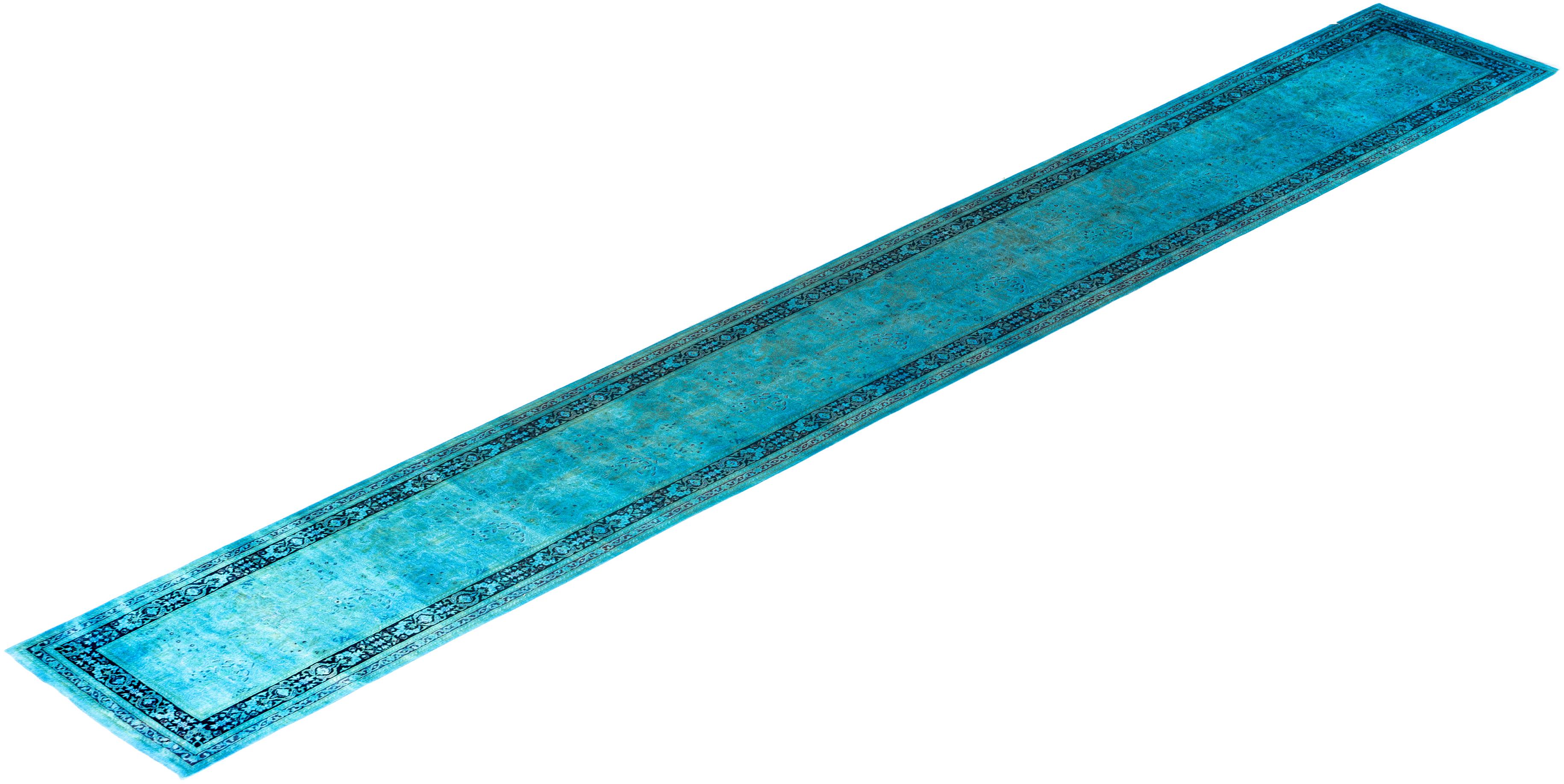 Chemin de table contemporain en laine surteinte nouée à la main bleu 2' 6