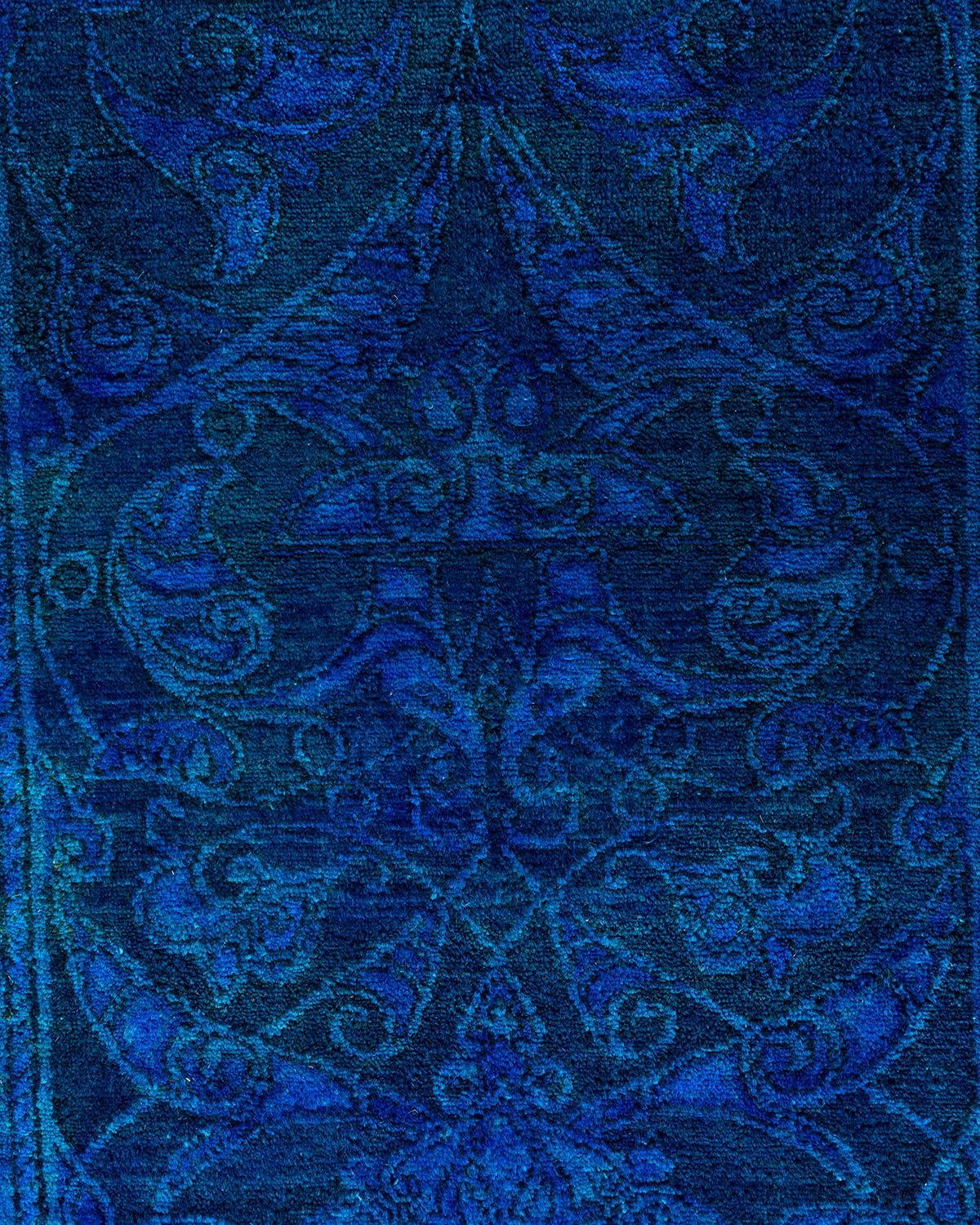 Pakistanais Chemin de table contemporain en laine surteinte nouée à la main, bleu 2' 7