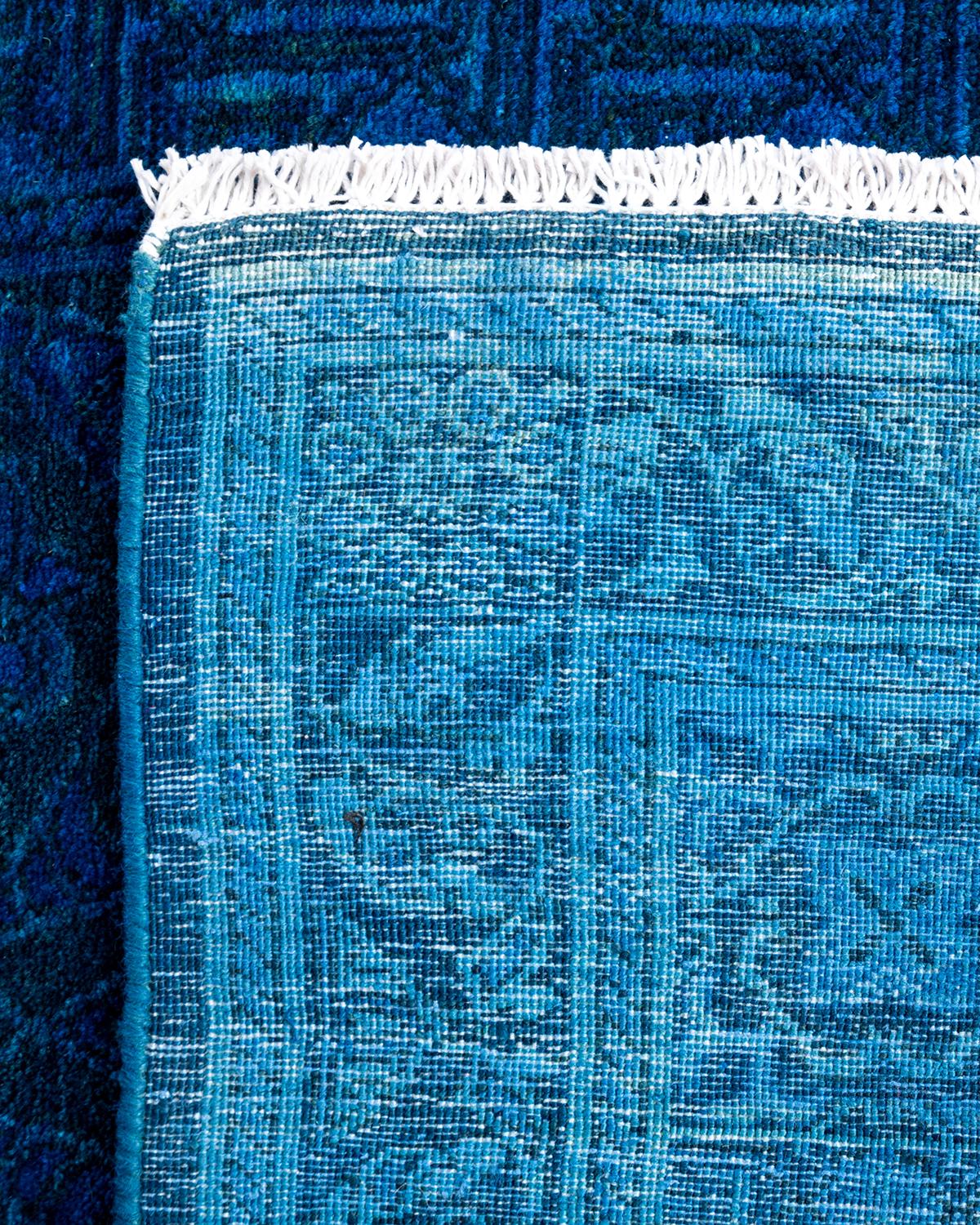 XXIe siècle et contemporain Chemin de table contemporain en laine surteinte nouée à la main, bleu 2' 7