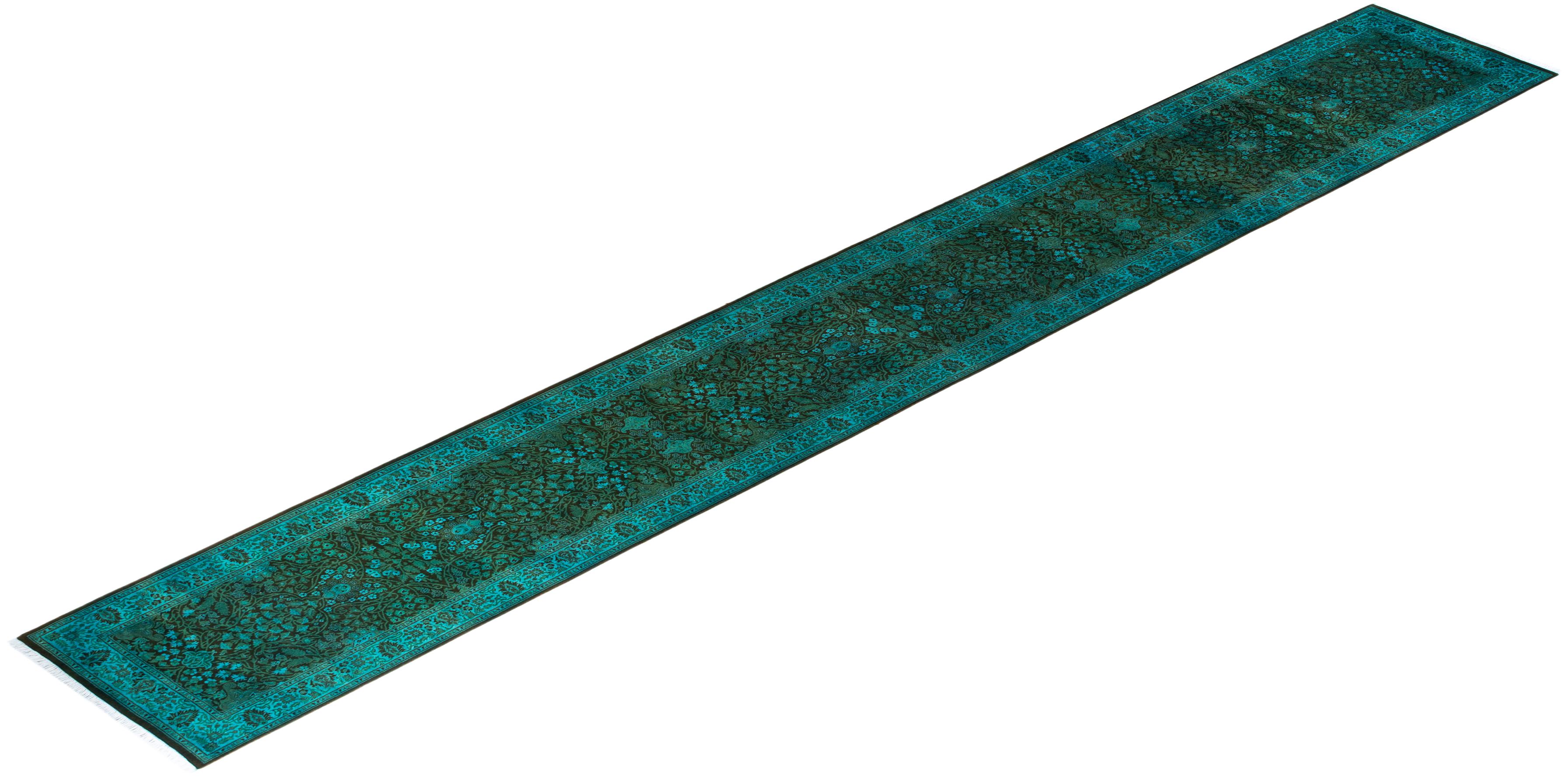 Chemin de table contemporain en laine surteinte nouée à la main, bleu 2' 7
