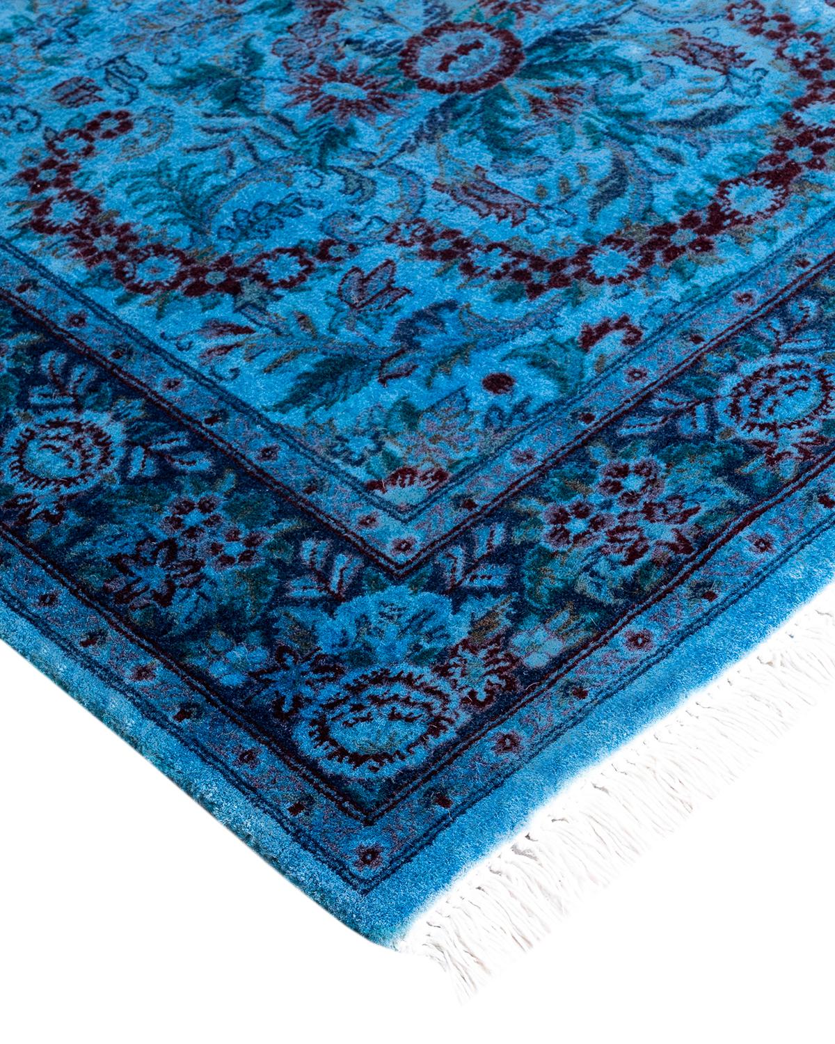 I tappeti Vibrance rappresentano il classico con un tocco di classe: motivi tradizionali sovratinti con colori brillanti. Ogni tappeto annodato a mano viene lavato con una tintura botanica 100% naturale che rivela le sfumature nascoste degli am