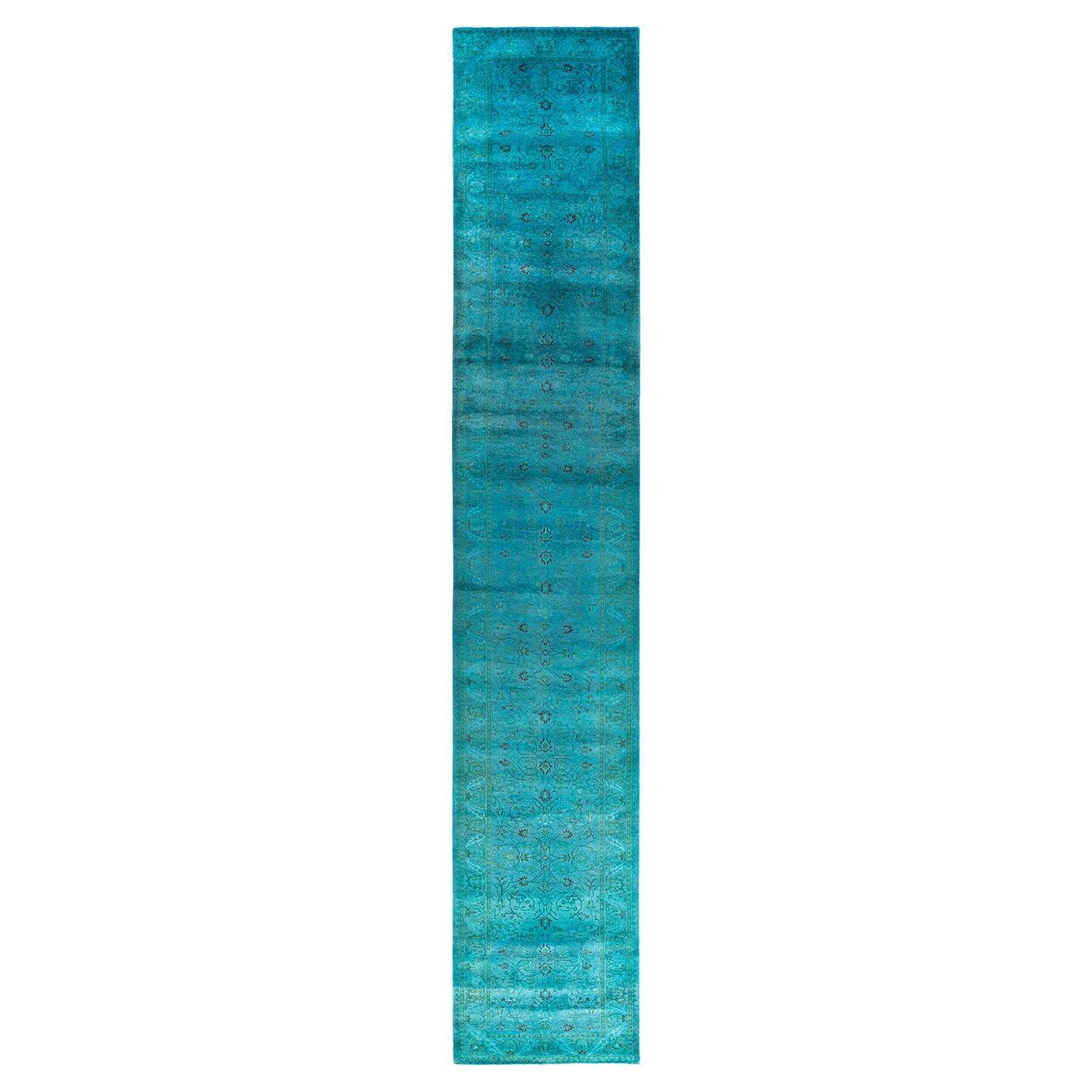 Contemporary Runner blu in lana sovratinto e annodato a mano 2' 9" x 15' 5"