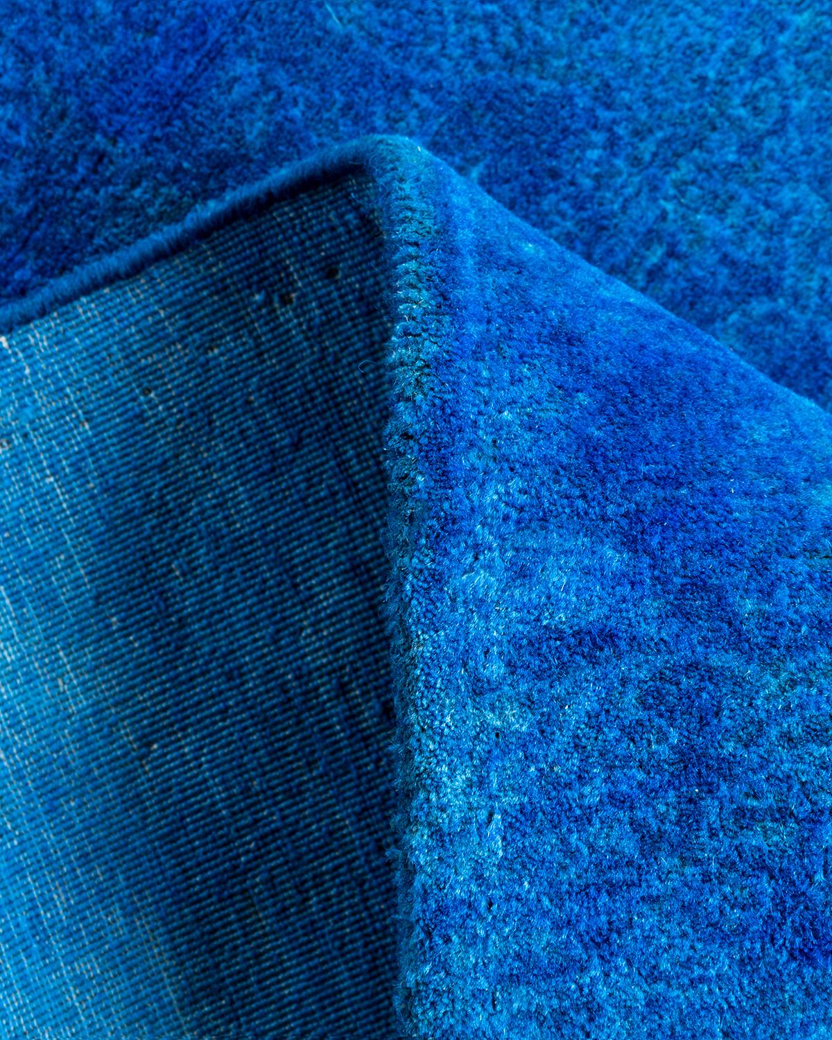Laine Tapis de course contemporain en laine surteinte nouée à la main, bleu 2' 9