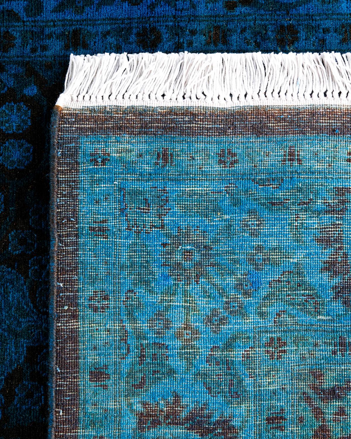XXIe siècle et contemporain Chemin de table contemporain en laine surteinte nouée à la main 3' 2