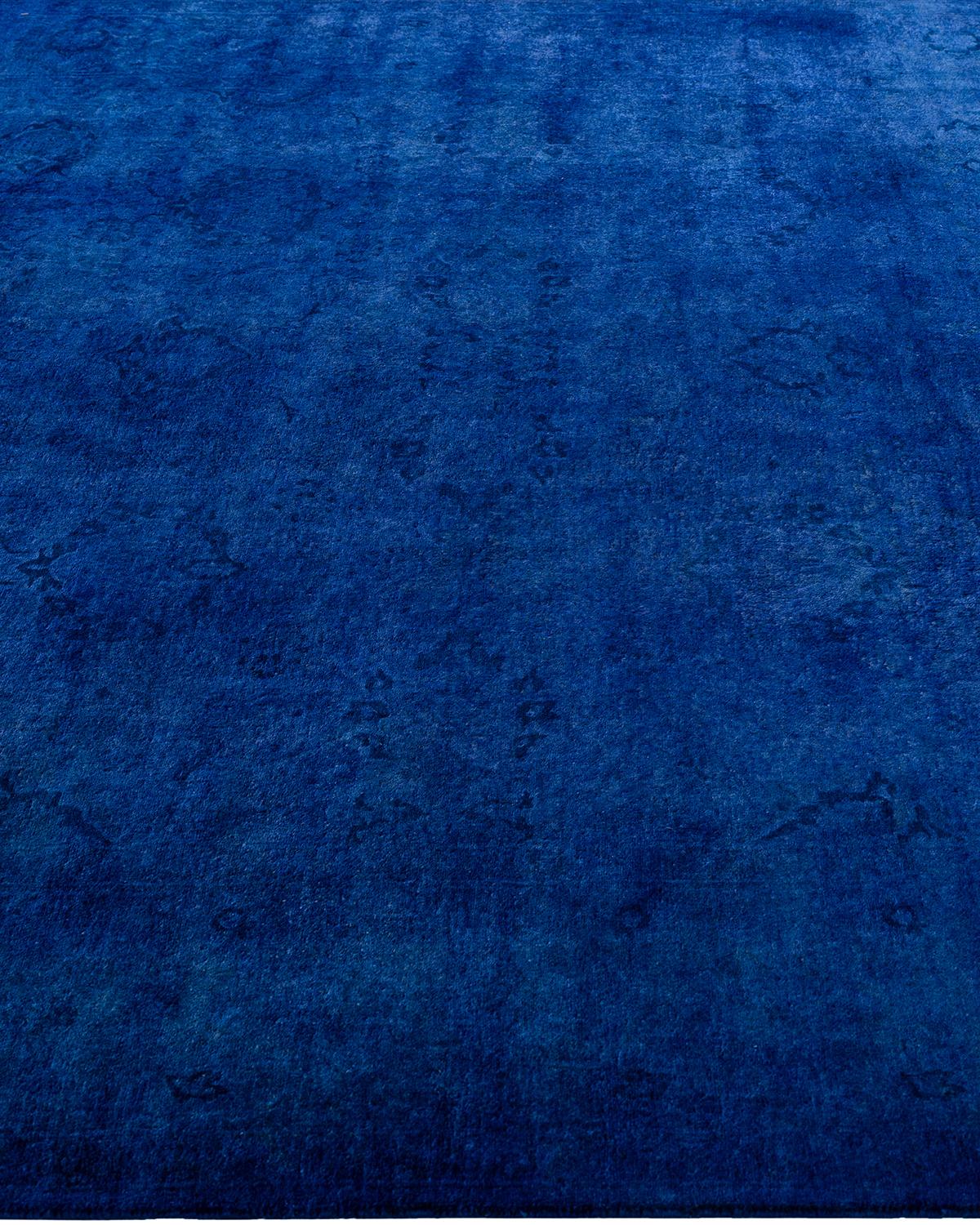 Tapis de course contemporain en laine surteinte nouée à la main de couleur bleue 6' 2