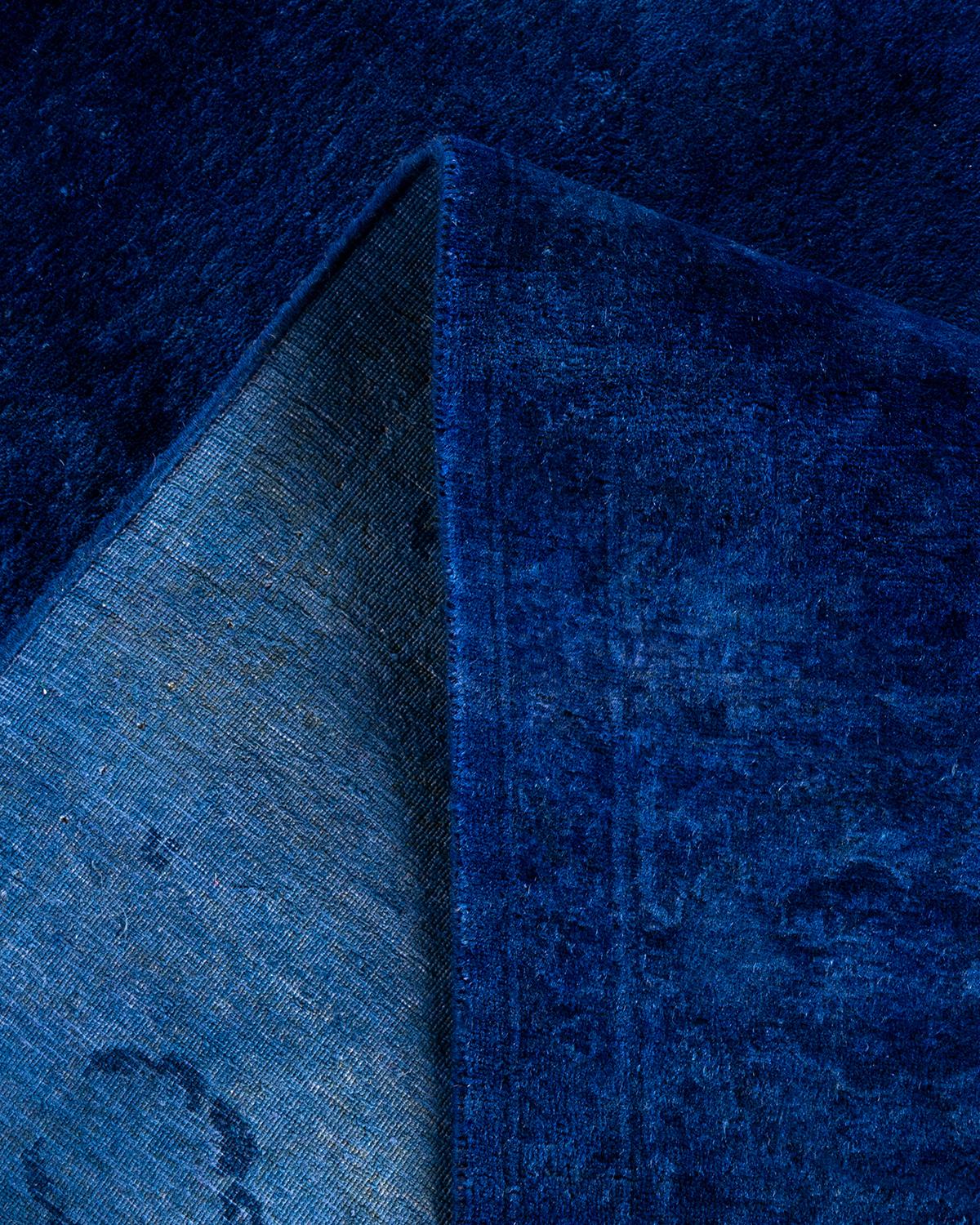 Laine Tapis de course contemporain en laine surteinte nouée à la main de couleur bleue 6' 2