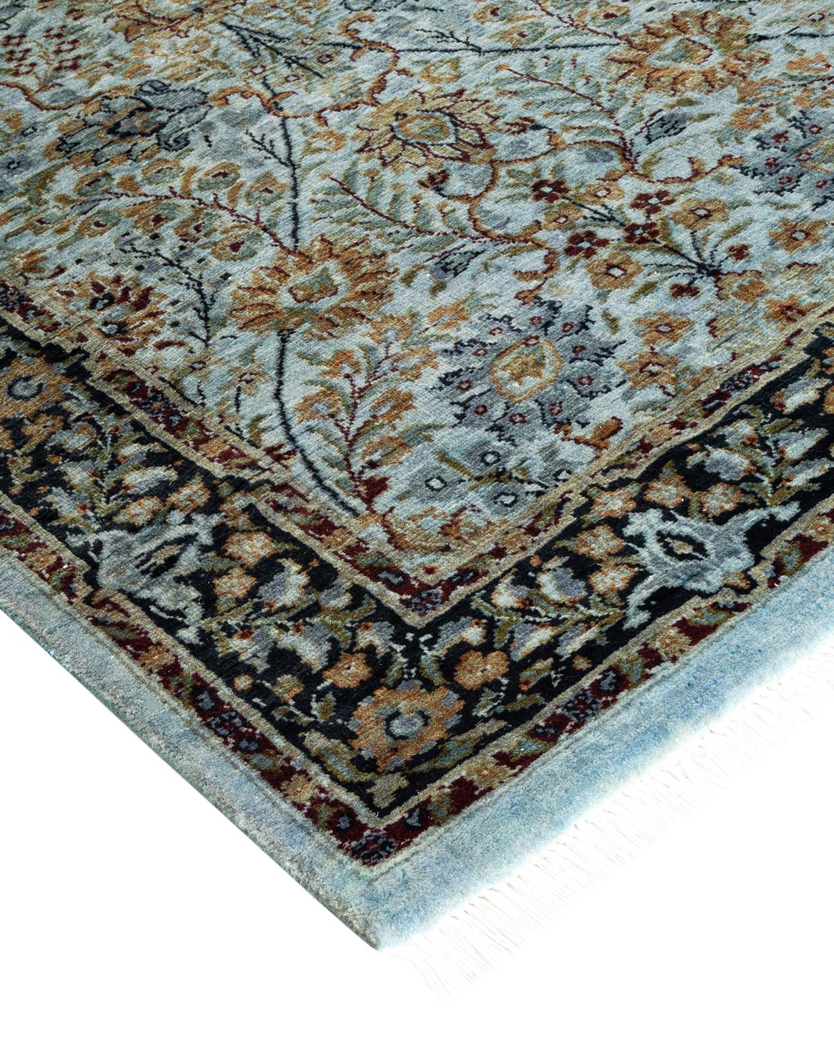 Les tapis Vibrance incarnent le classique avec une touche d'originalité : des motifs traditionnels surteints dans des couleurs éclatantes. Chaque tapis noué à la main est lavé dans une teinture botanique 100 % naturelle qui révèle les nuances