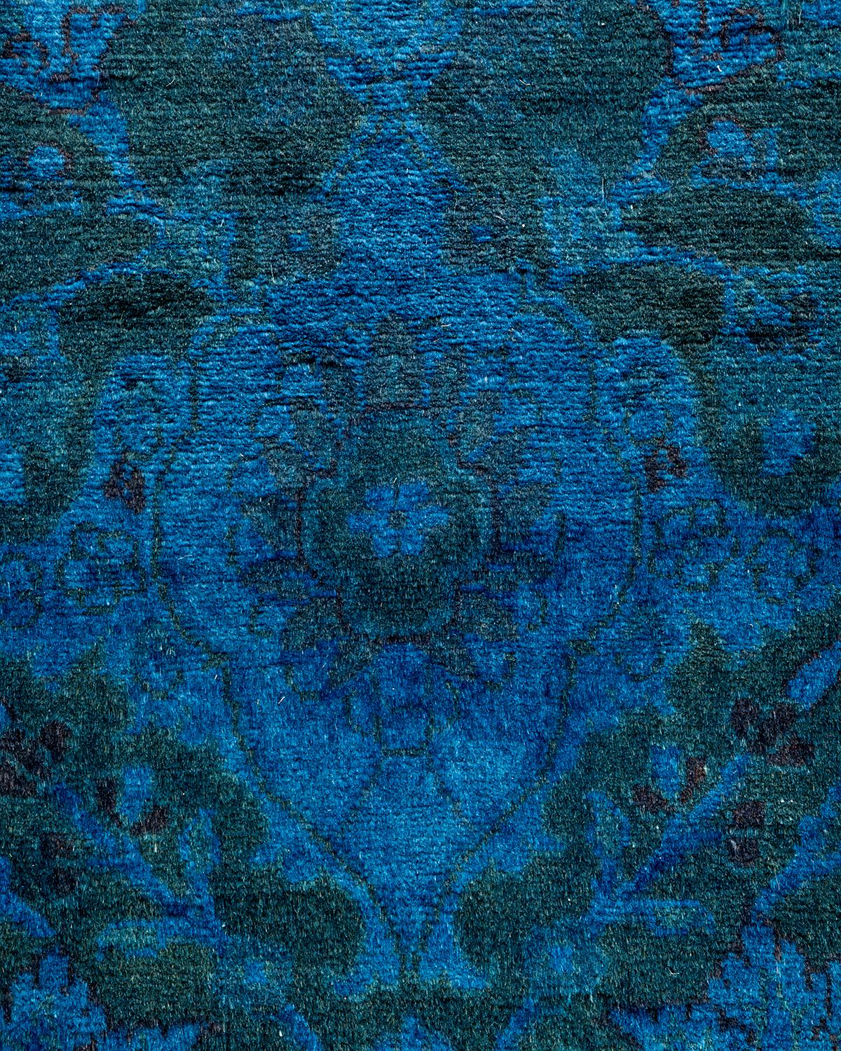 Pakistanais Chemin de table contemporain en laine surteinte nouée à la main, bleu en vente