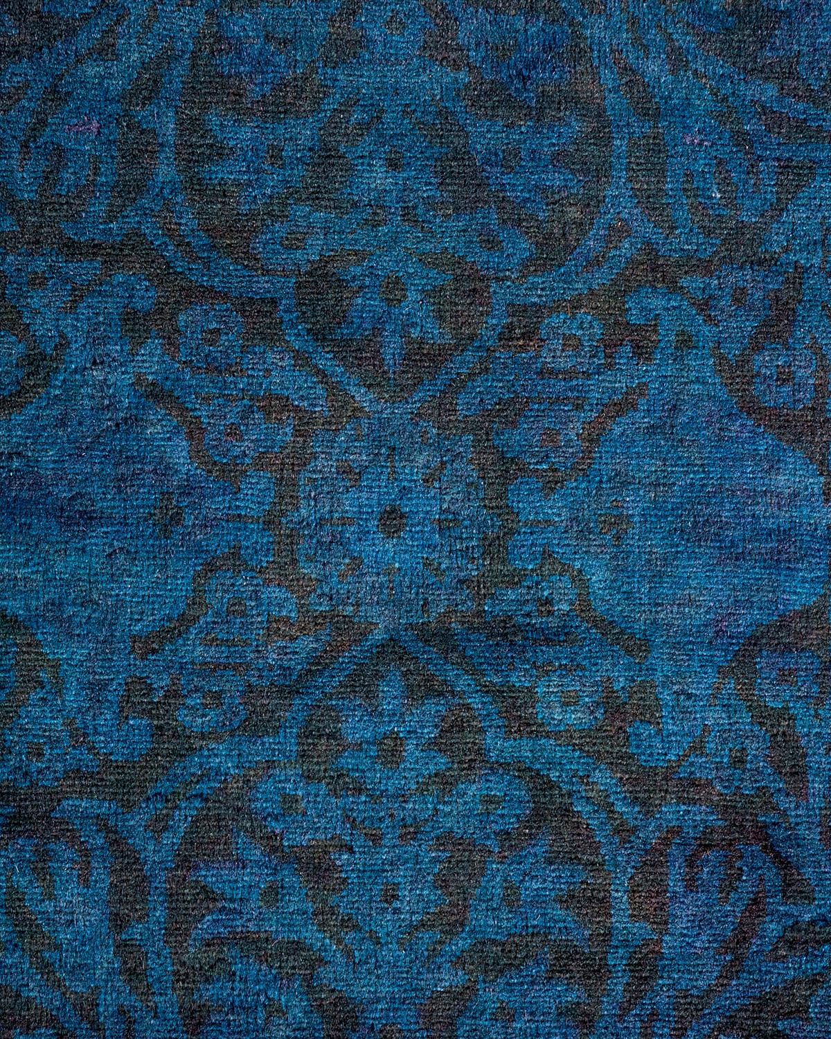 Pakistanais Chemin de table contemporain en laine surteinte nouée à la main, bleu en vente