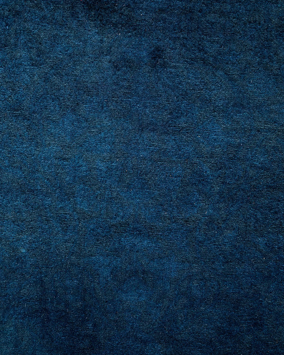 Pakistanais Chemin de table contemporain en laine surteinte nouée à la main, bleu en vente