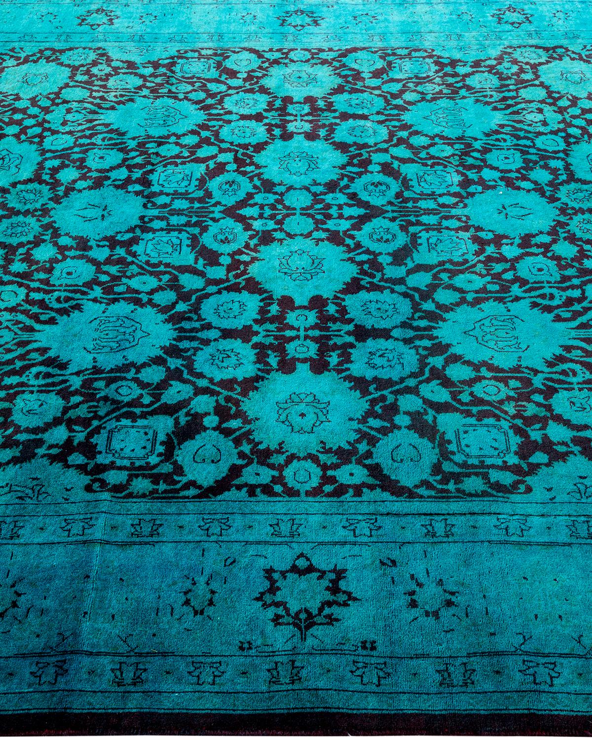 Chemin de table contemporain en laine surteinte nouée à la main, bleu Neuf - En vente à Norwalk, CT