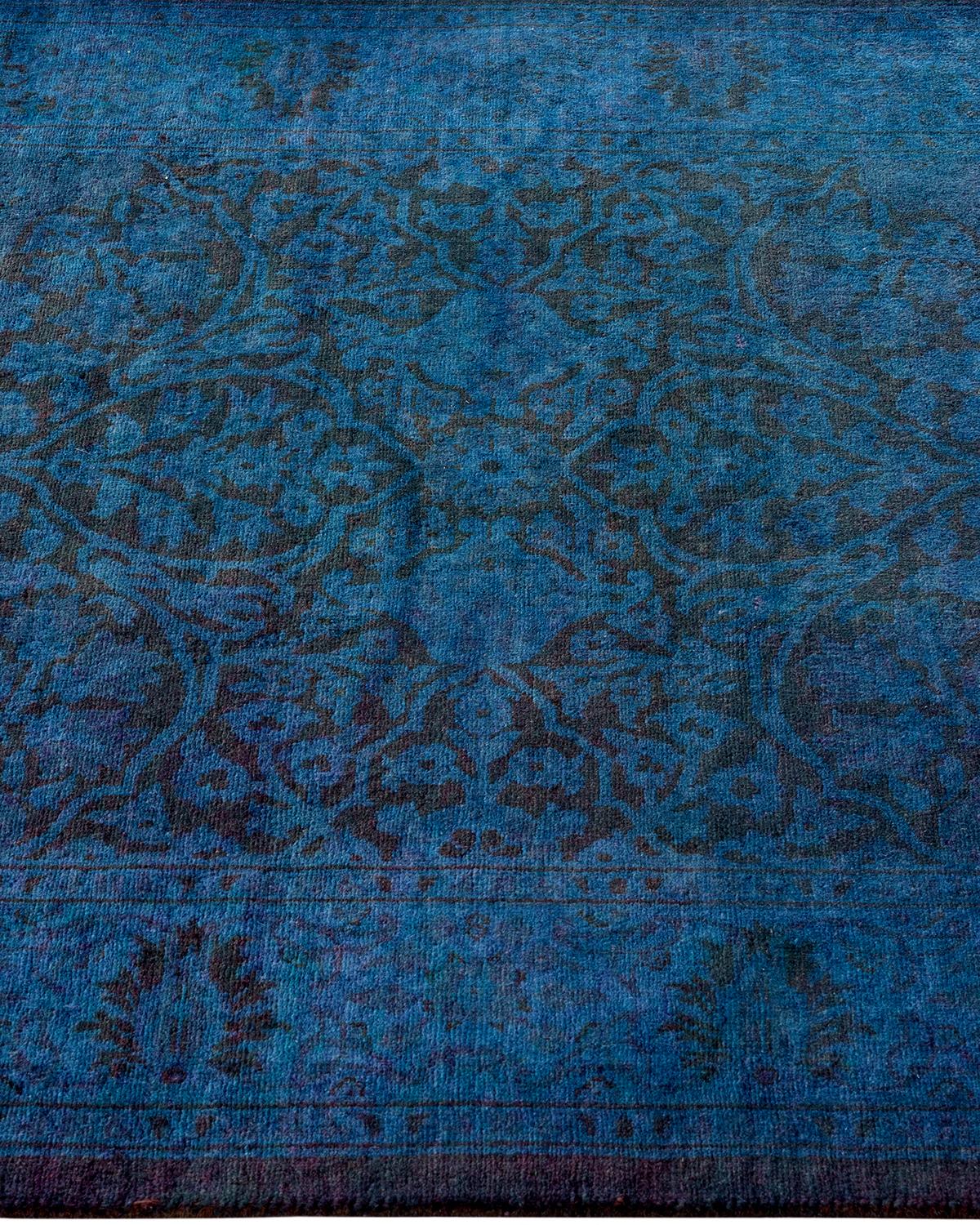 Chemin de table contemporain en laine surteinte nouée à la main, bleu Neuf - En vente à Norwalk, CT