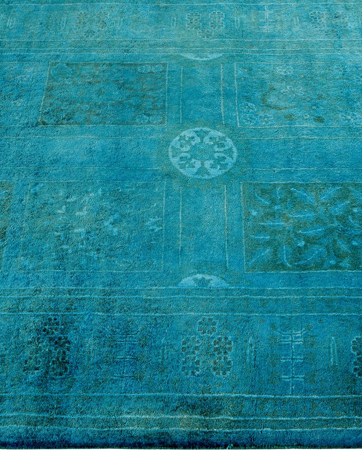 Runner contemporaneo in lana blu sovratinto e annodato a mano In condizioni Nuovo in vendita a Norwalk, CT