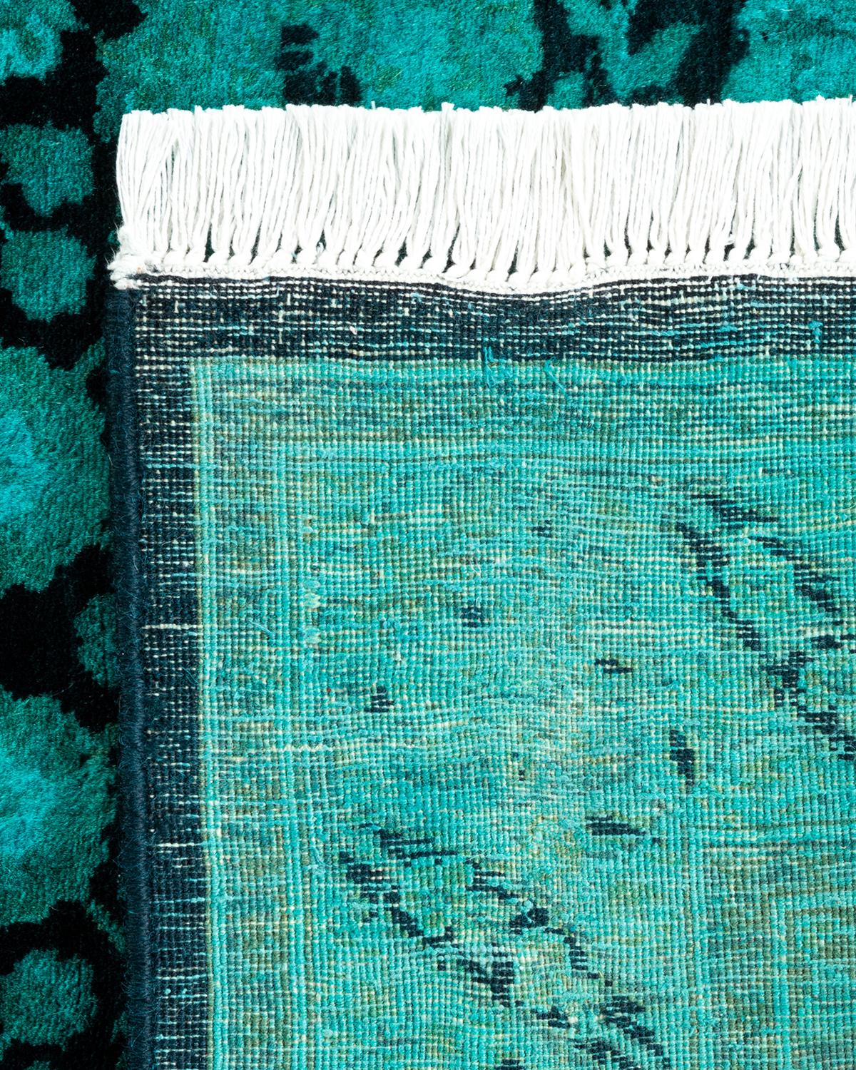 XXIe siècle et contemporain Chemin de table contemporain en laine surteinte nouée à la main, bleu en vente