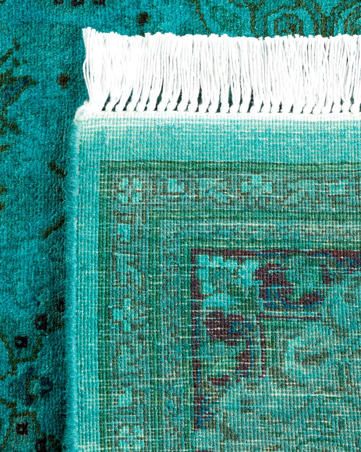 XXIe siècle et contemporain Chemin de table contemporain en laine surteinte nouée à la main, bleu en vente