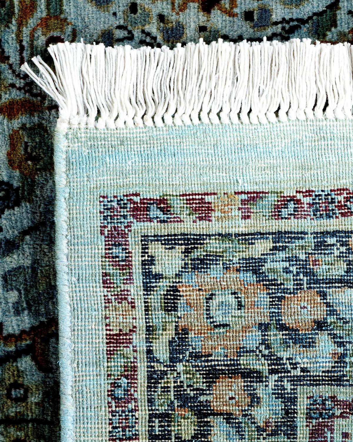 XXIe siècle et contemporain Chemin de table contemporain en laine surteinte nouée à la main, bleu en vente