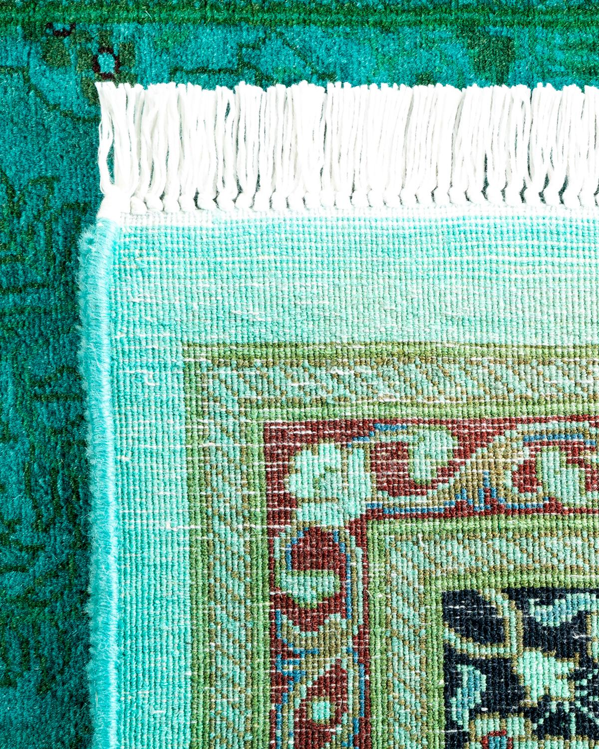 XXIe siècle et contemporain Chemin de table contemporain en laine surteinte nouée à la main, bleu en vente