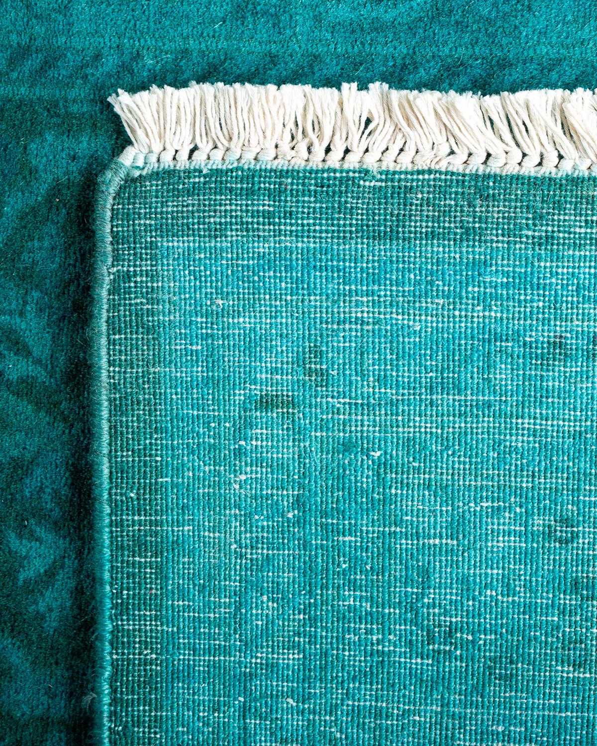XXIe siècle et contemporain Chemin de table contemporain en laine surteinte nouée à la main, bleu en vente