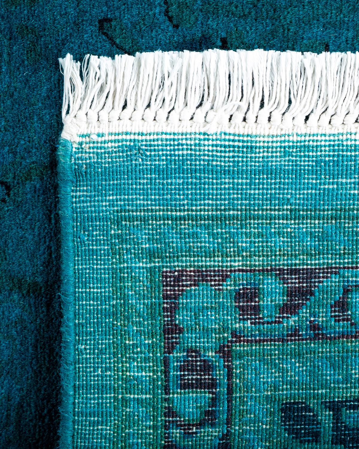 XXIe siècle et contemporain Chemin de table contemporain en laine surteinte nouée à la main, bleu en vente