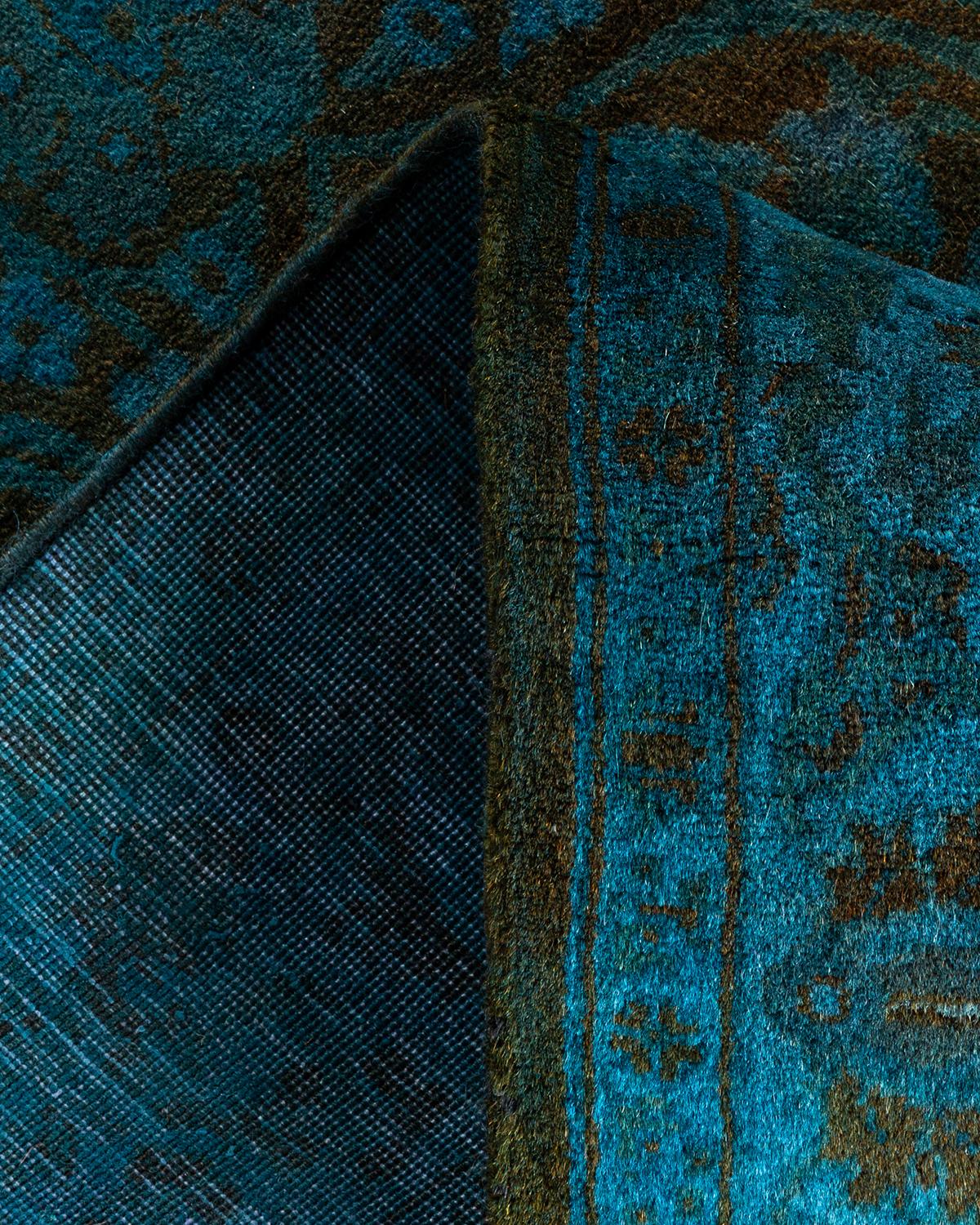Laine Chemin de table contemporain en laine surteinte nouée à la main, bleu en vente