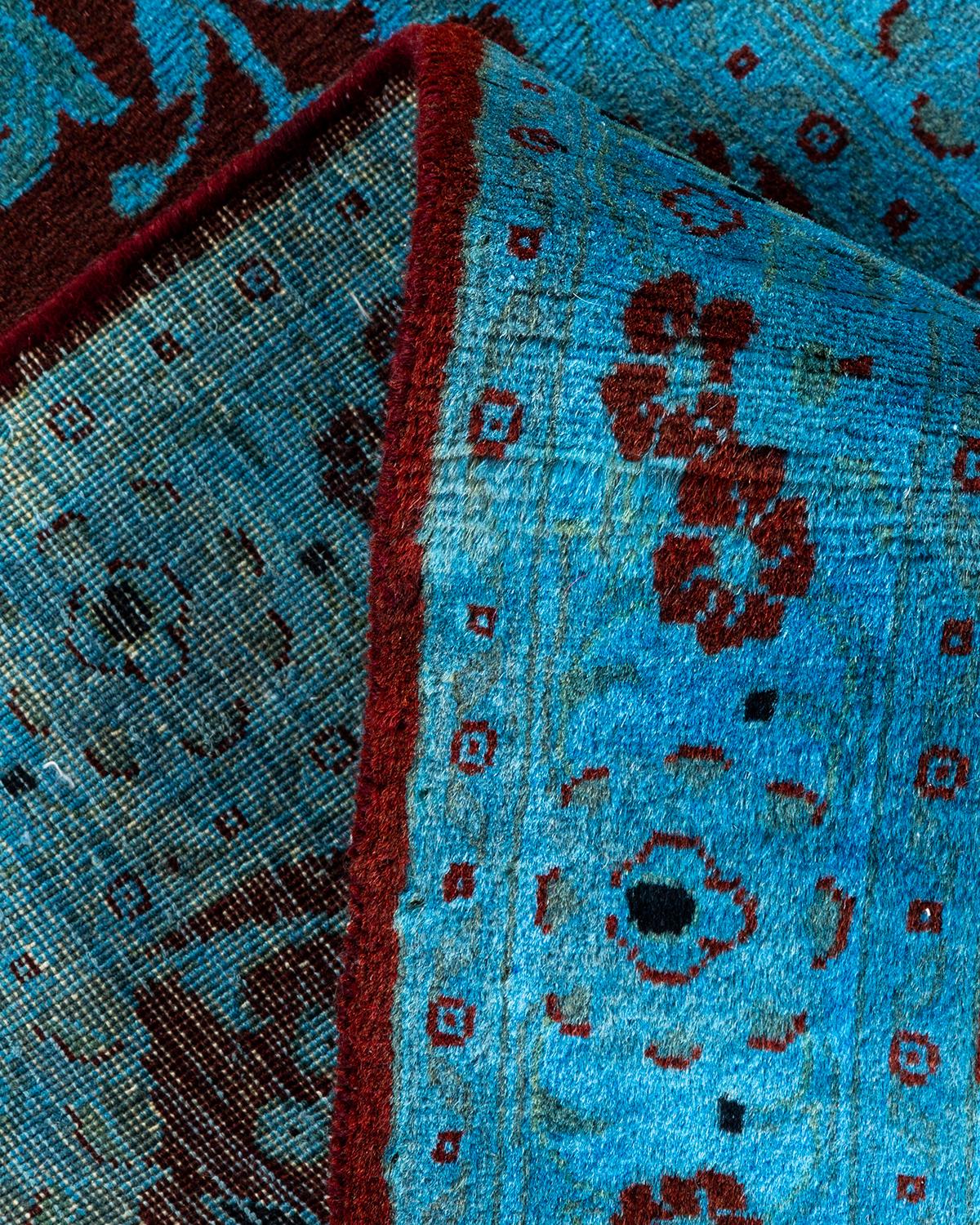 Laine Chemin de table contemporain en laine surteinte nouée à la main, bleu en vente